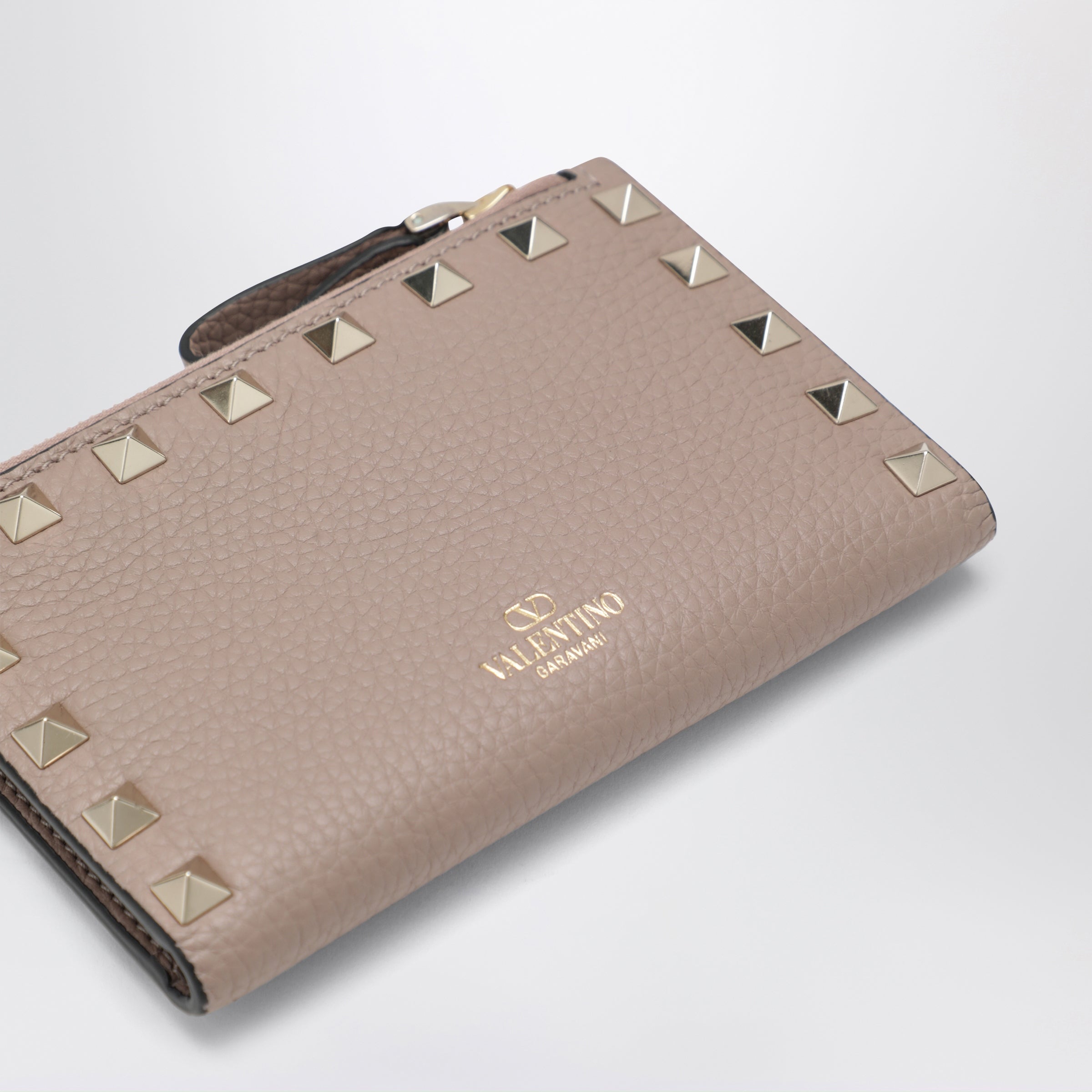 Valentino Garavani Powder Pink Leather Rockstud Zip Card Holder