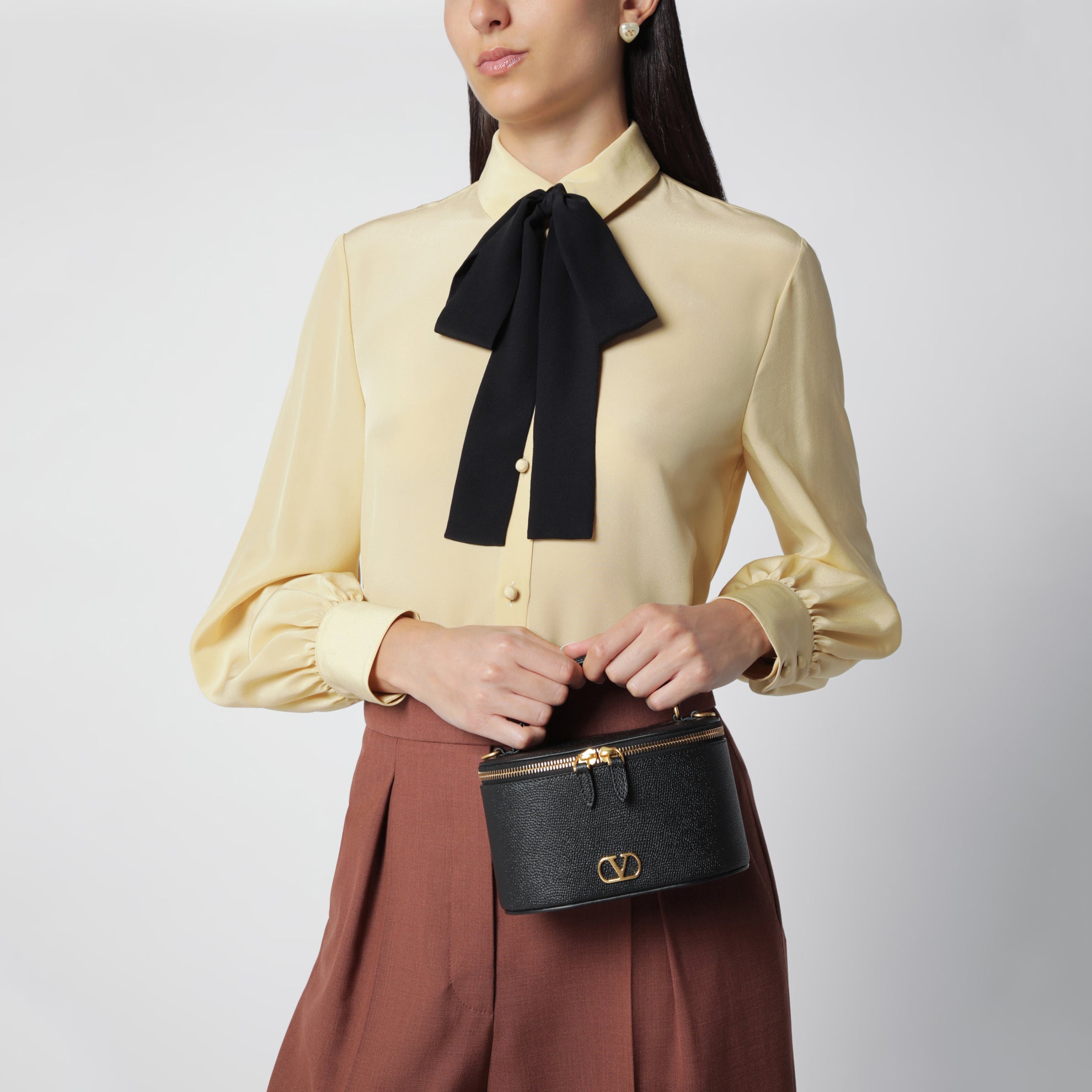 Borsa mini vanity Vlogo Signature in pelle nera