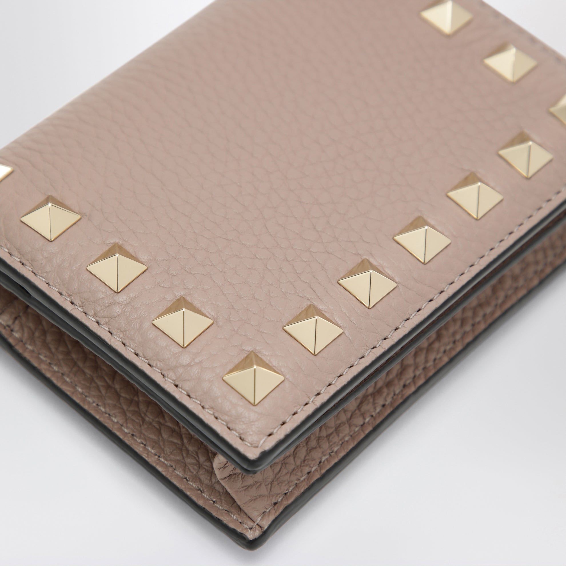 Portafoglio Rockstud in pelle color cipria