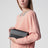 Pouch con catena Rockstud nera