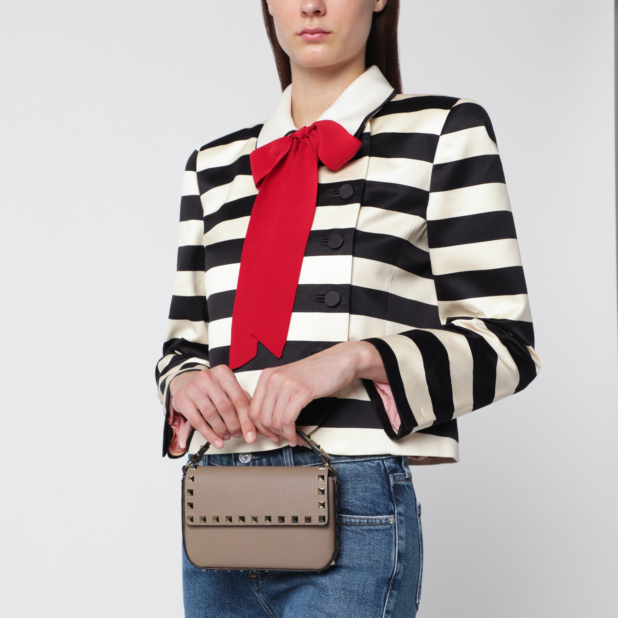 Pouch Rockstud in pelle di vitello granata poudre