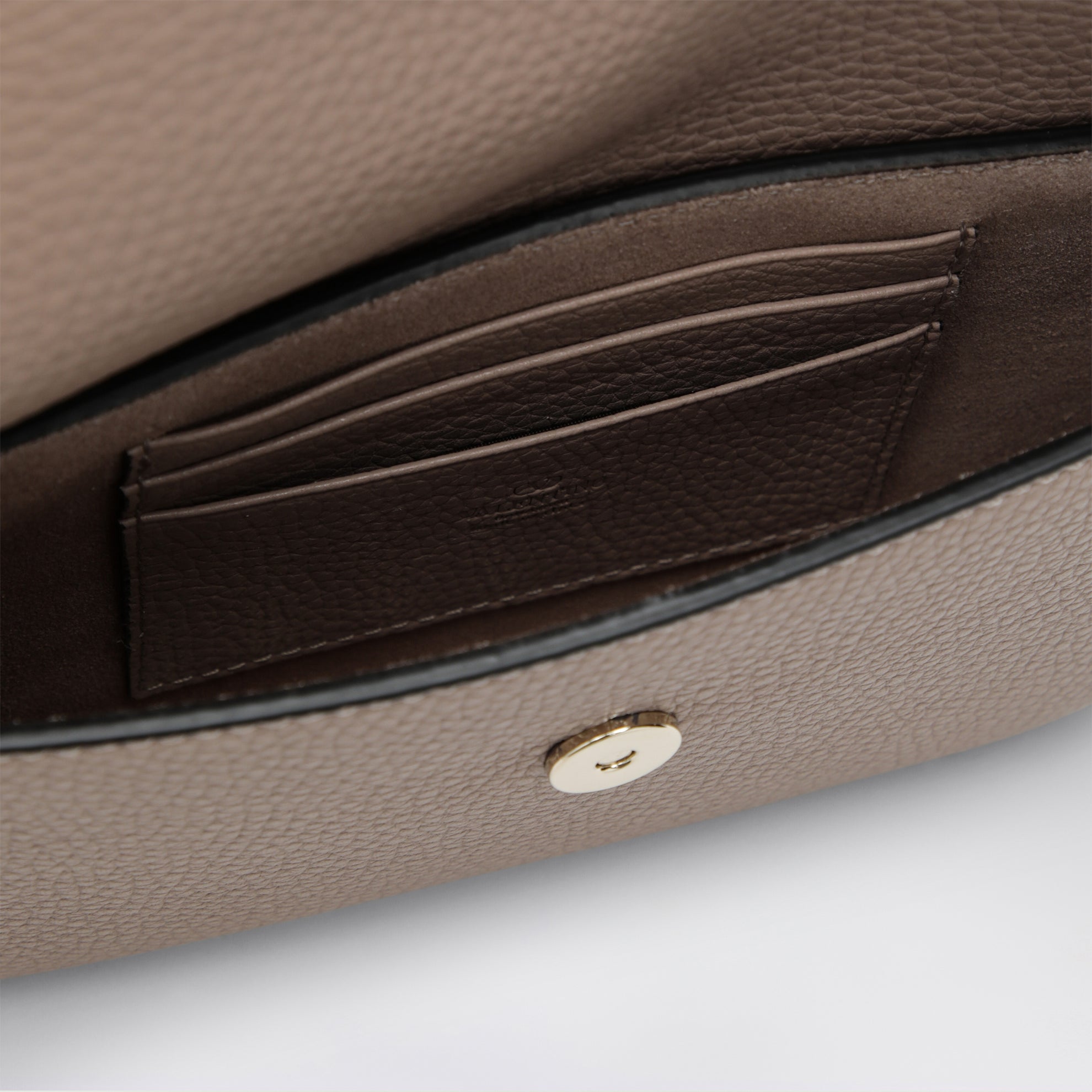 Pouch Rockstud in pelle di vitello granata poudre