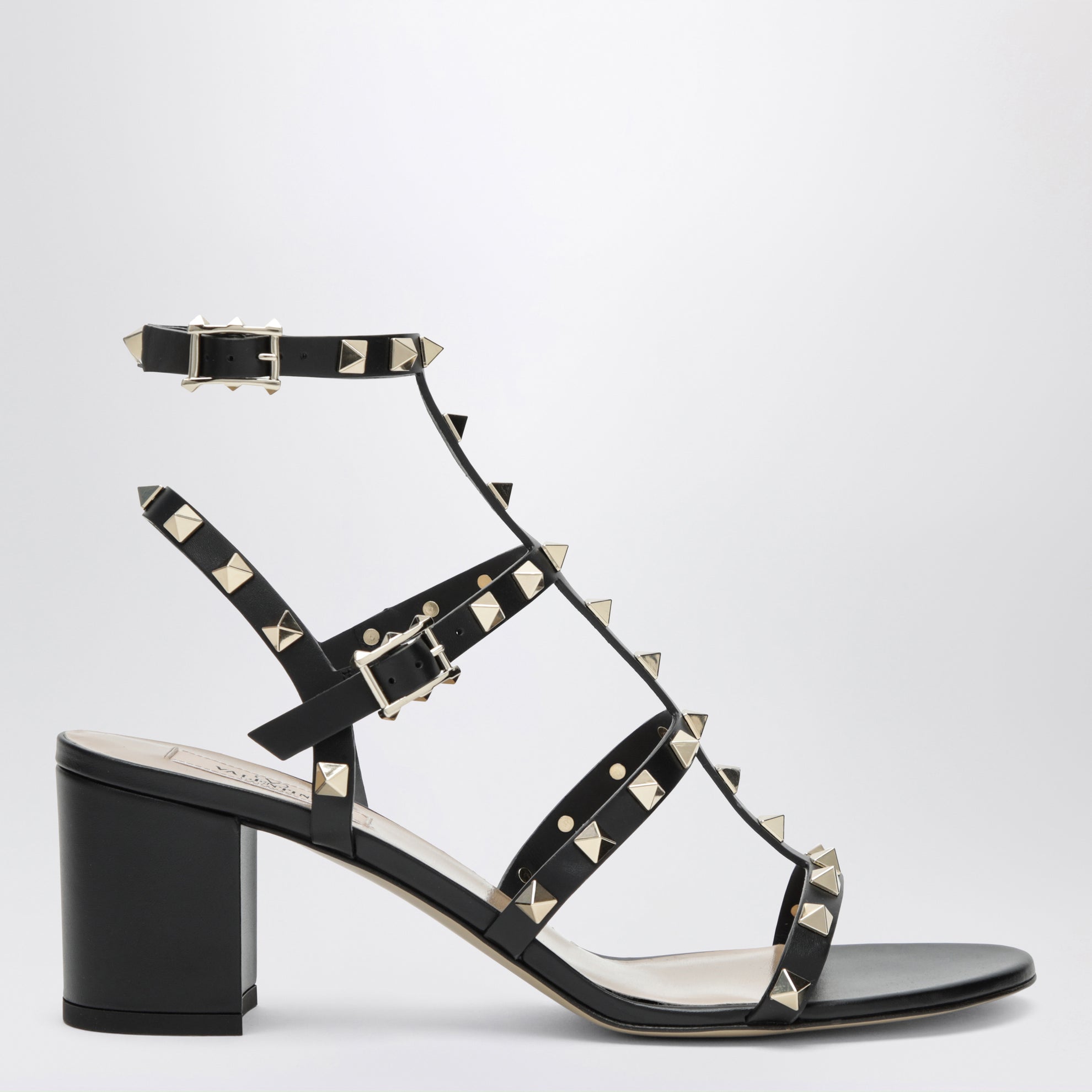 Rockstud Sandalen aus Kalbsleder in Schwarz