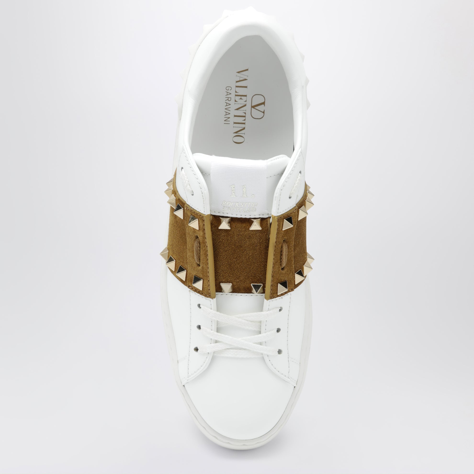 Rockstud Untitled Sneaker aus weißem/beigem Leder