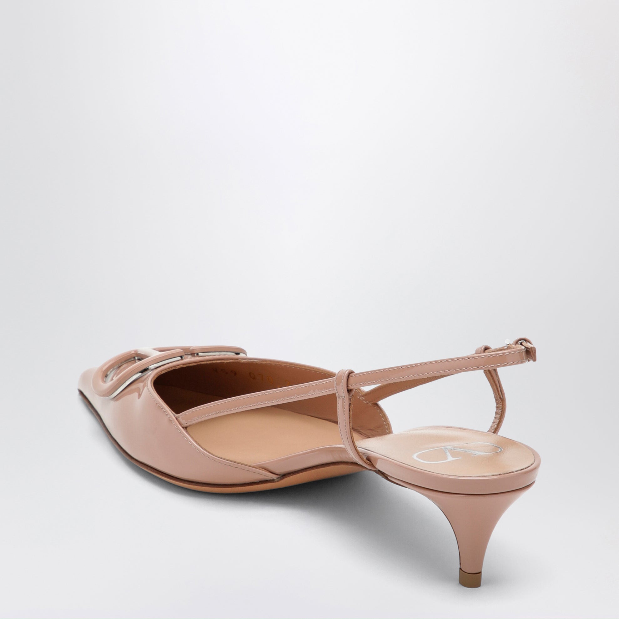 Escarpins slingback VLogo Signature en cuir verni rose cannelle