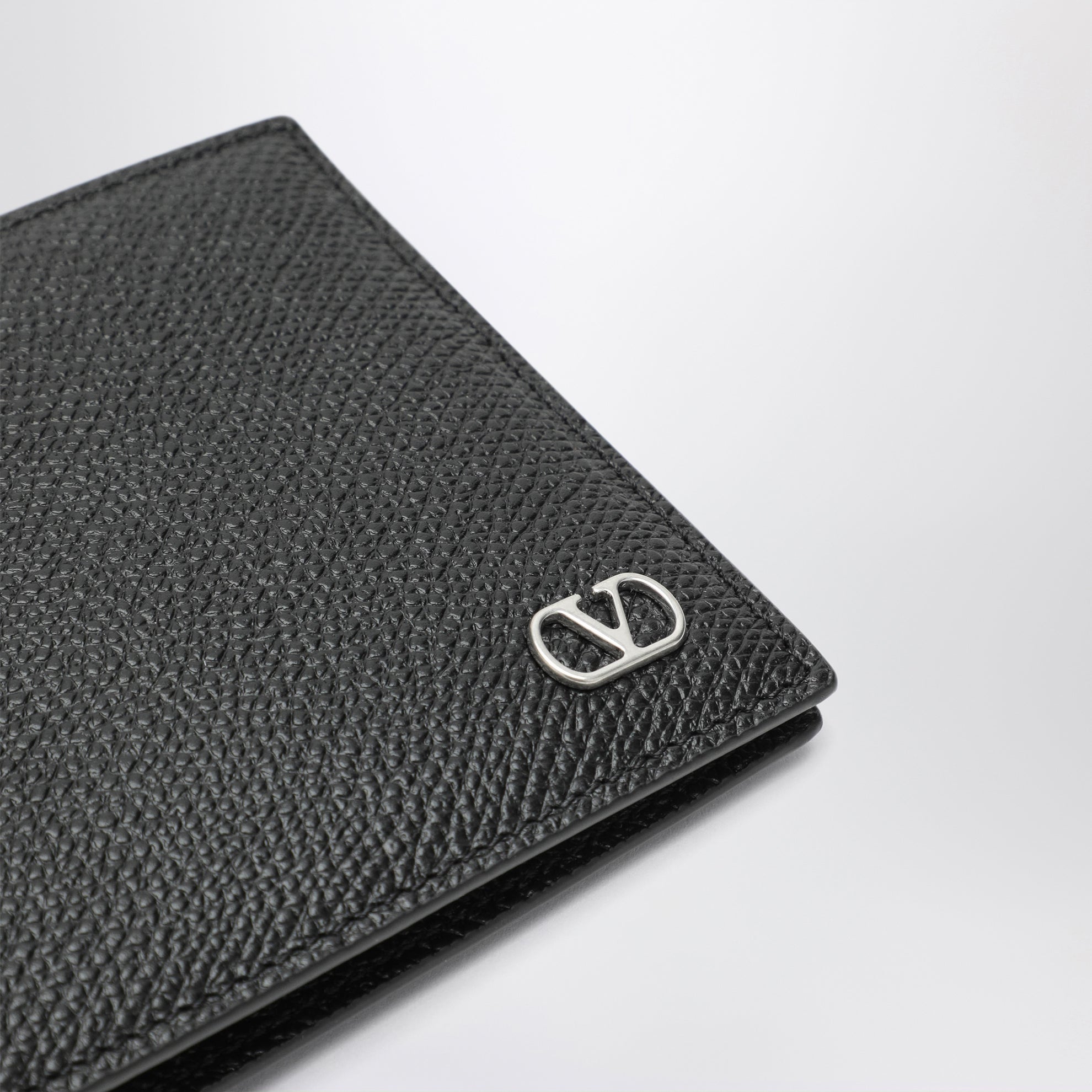 Portefeuille VLogo Signature noir en cuir grainé