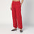 Rote Jogginghose