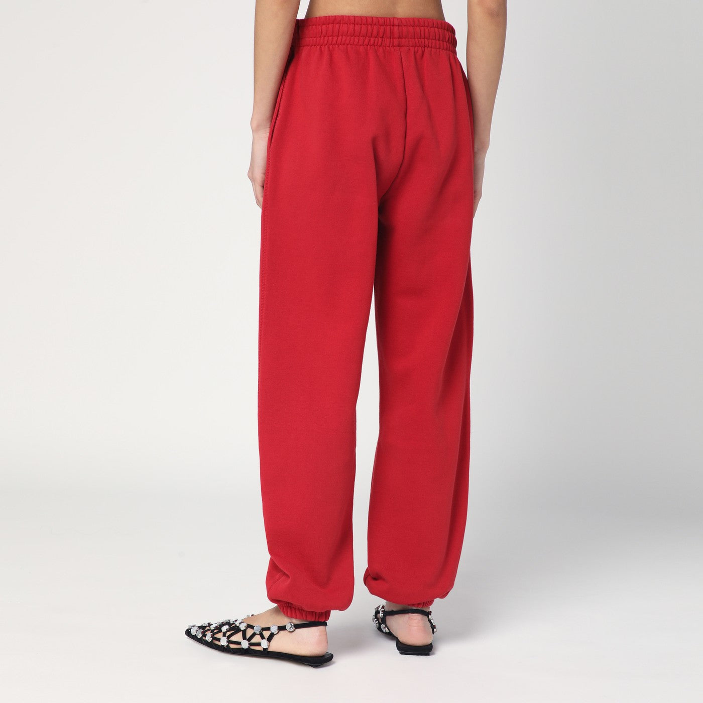 Rote Jogginghose