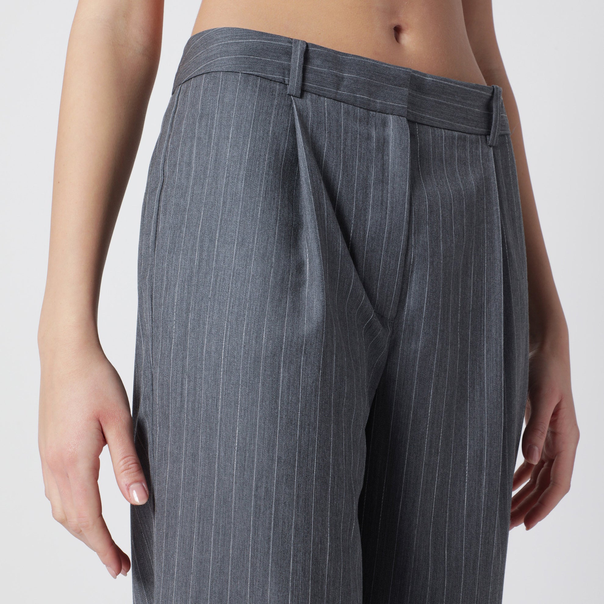 Trent cropped trousers in light grey fabric