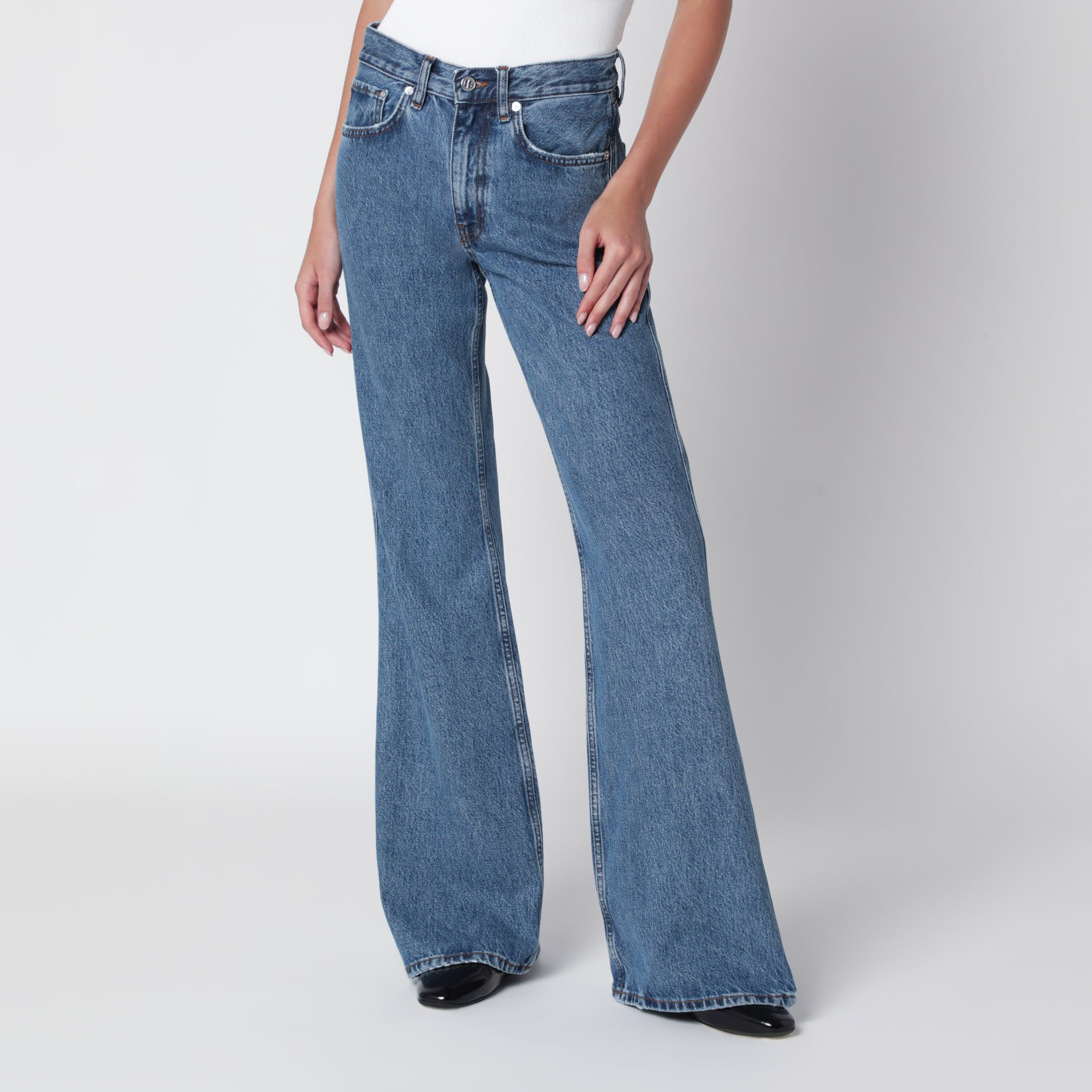 Wyatt flared jeans in Freshwater Blue wash