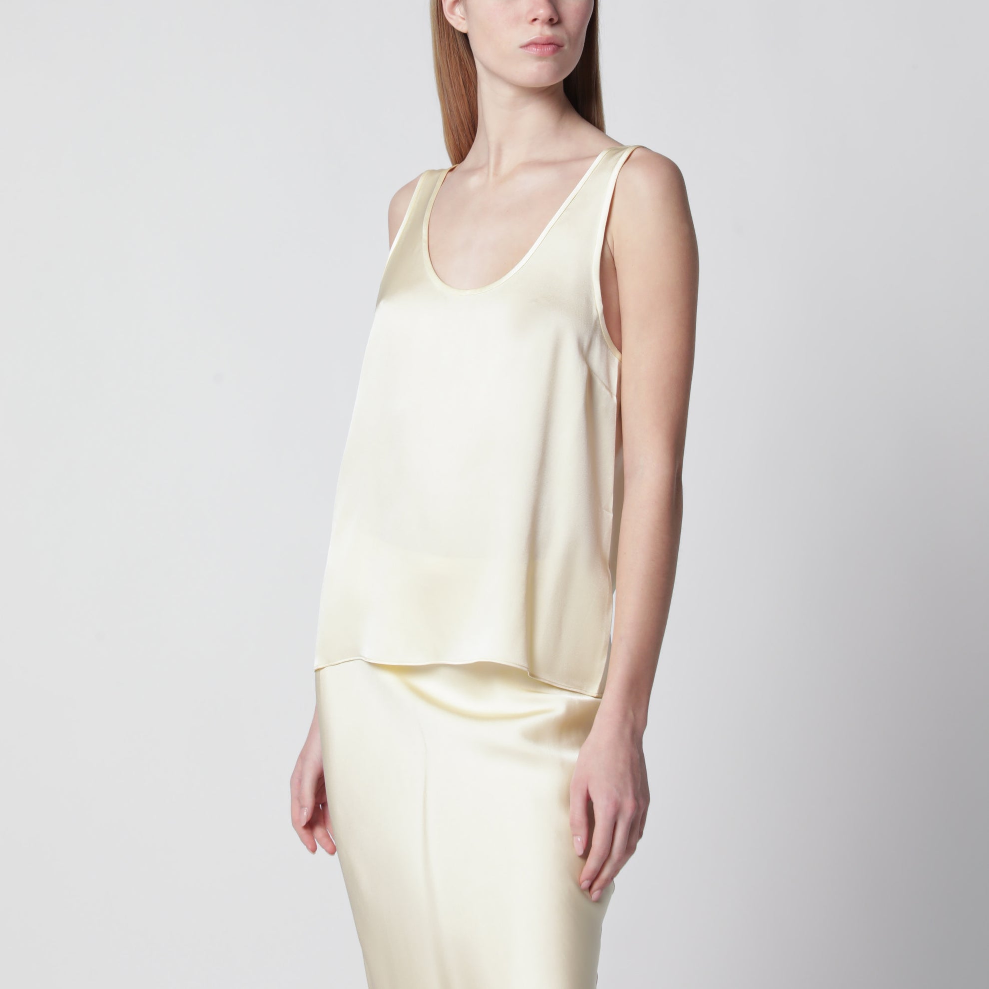 Lea Top aus butterfarbener Seide