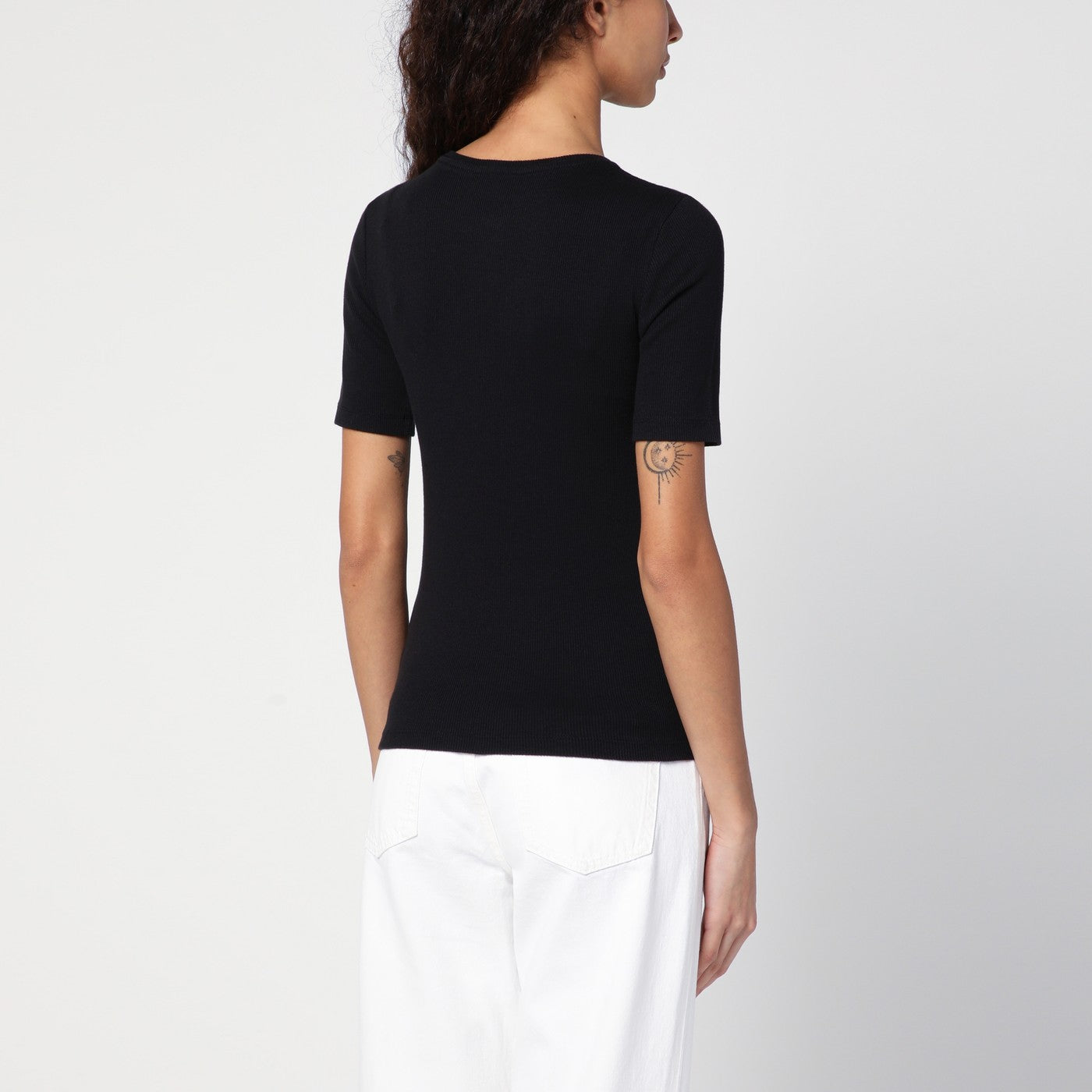 Black short-sleeved t-shirt