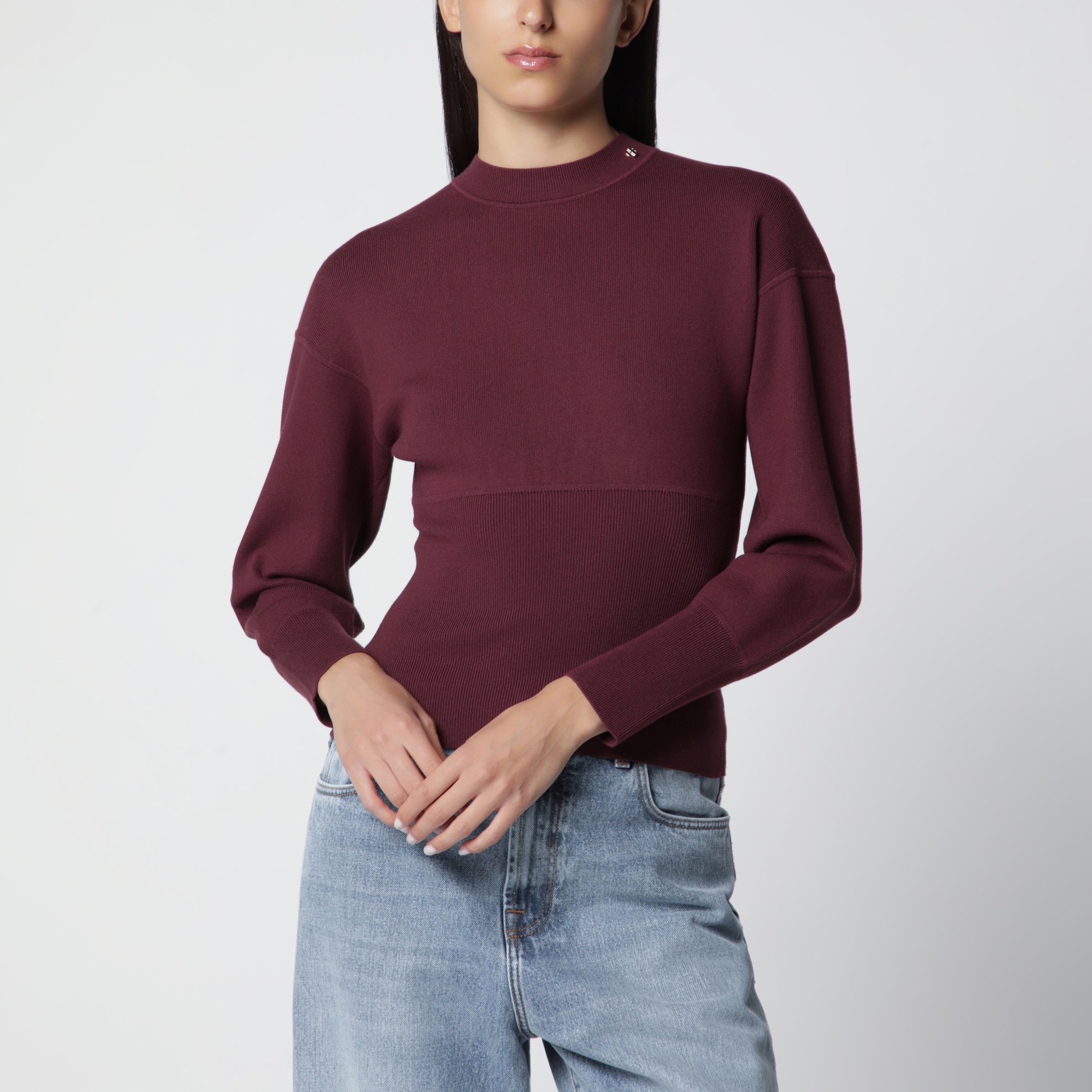 Burgunderroter Pullover aus Viskosemischung
