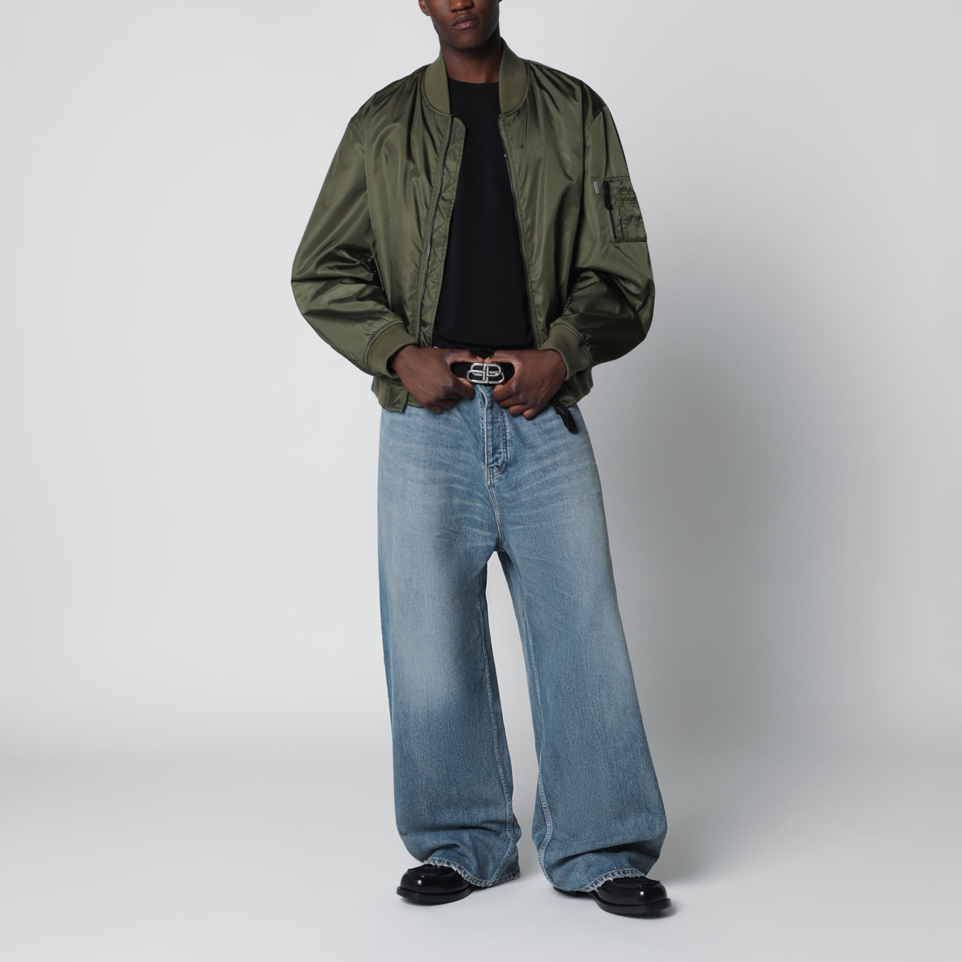 Blouson zippé en nylon vert kaki