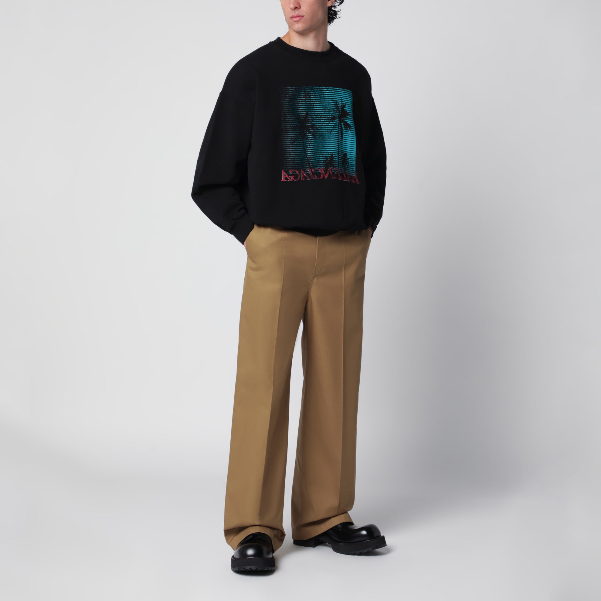 Weite Chinohose aus Twill in Camel