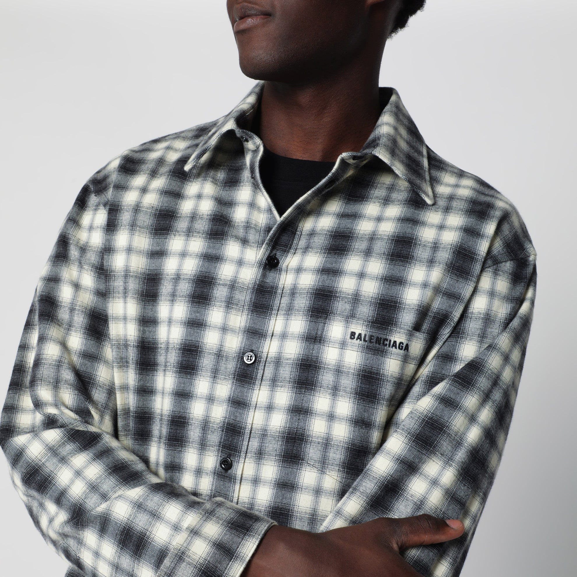 Camicia regular fit in flanella a quadri bianco/nero