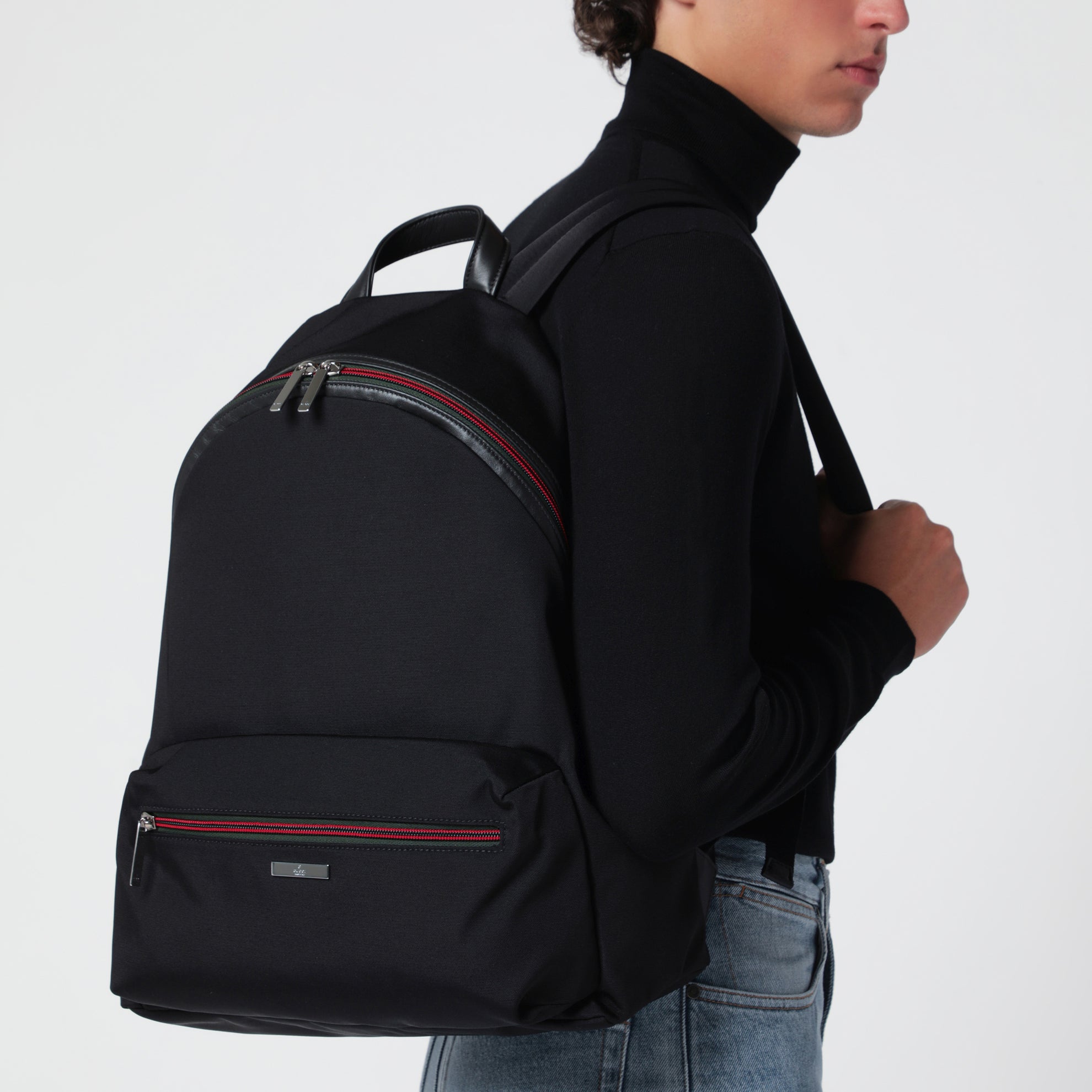 Essence Classic Rucksack schwarz aus Nylon