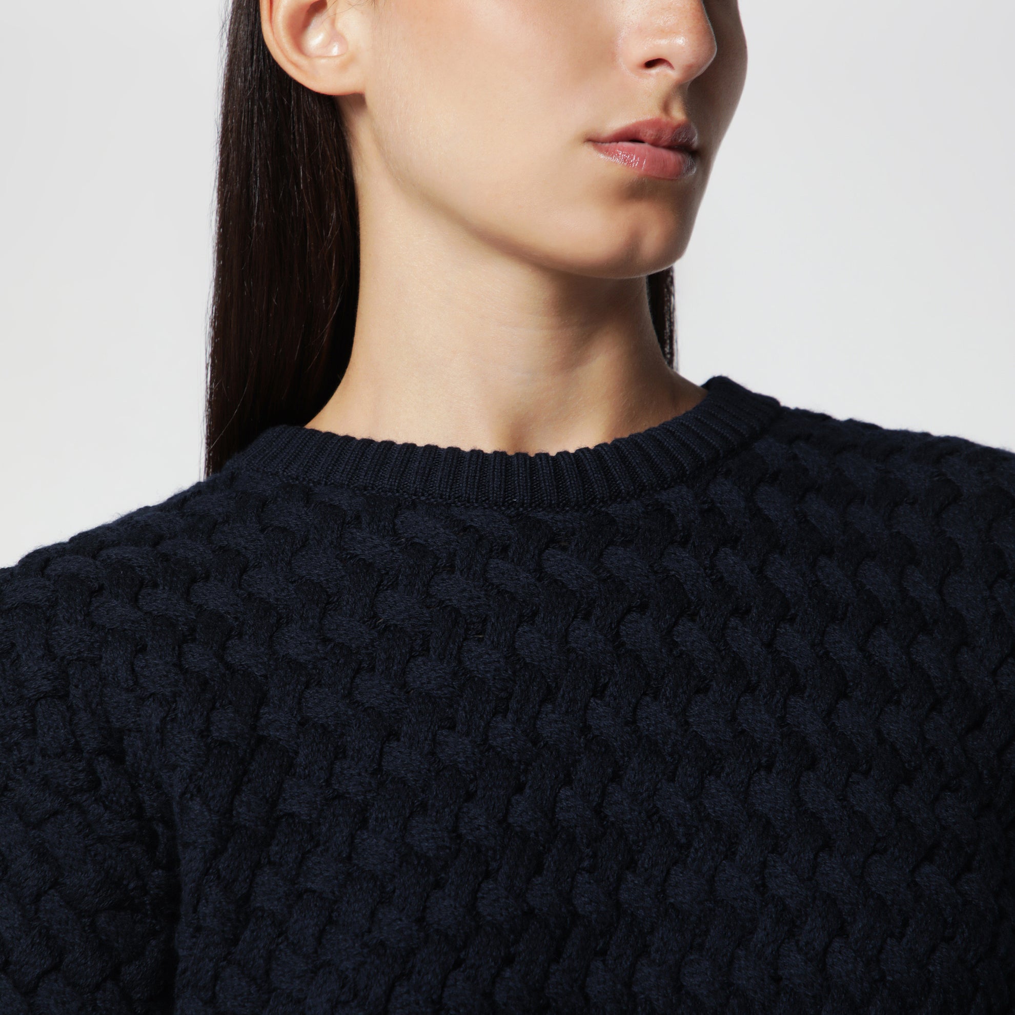 Pull Intrecciato en laine bleu nuit