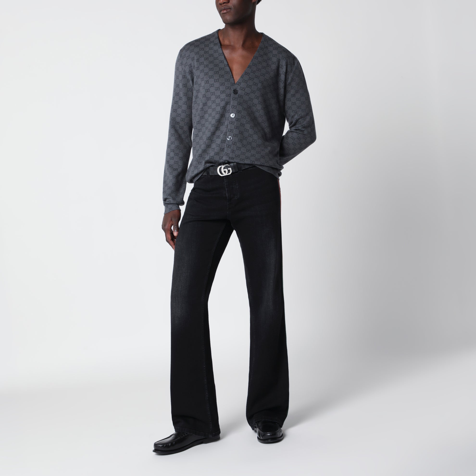 Grauer Cardigan aus Wolle und Seide mit GG-Motiv