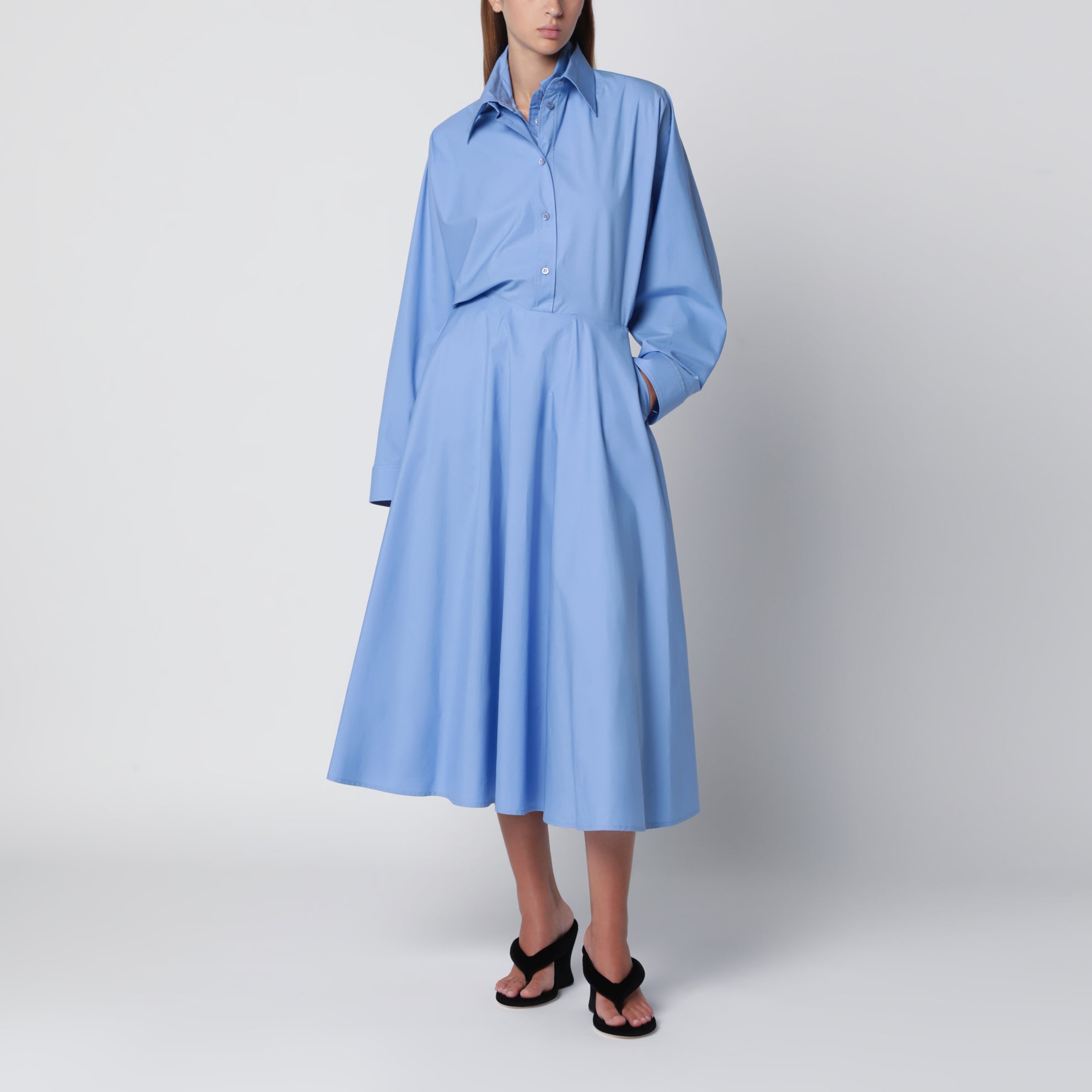 Hellblaues Hemdblusenkleid aus Baumwollpopeline