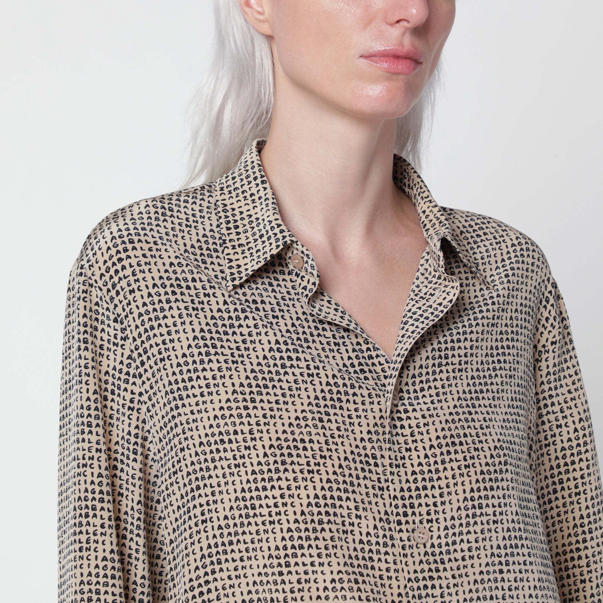 Camicia Monogram beige e nera in seta