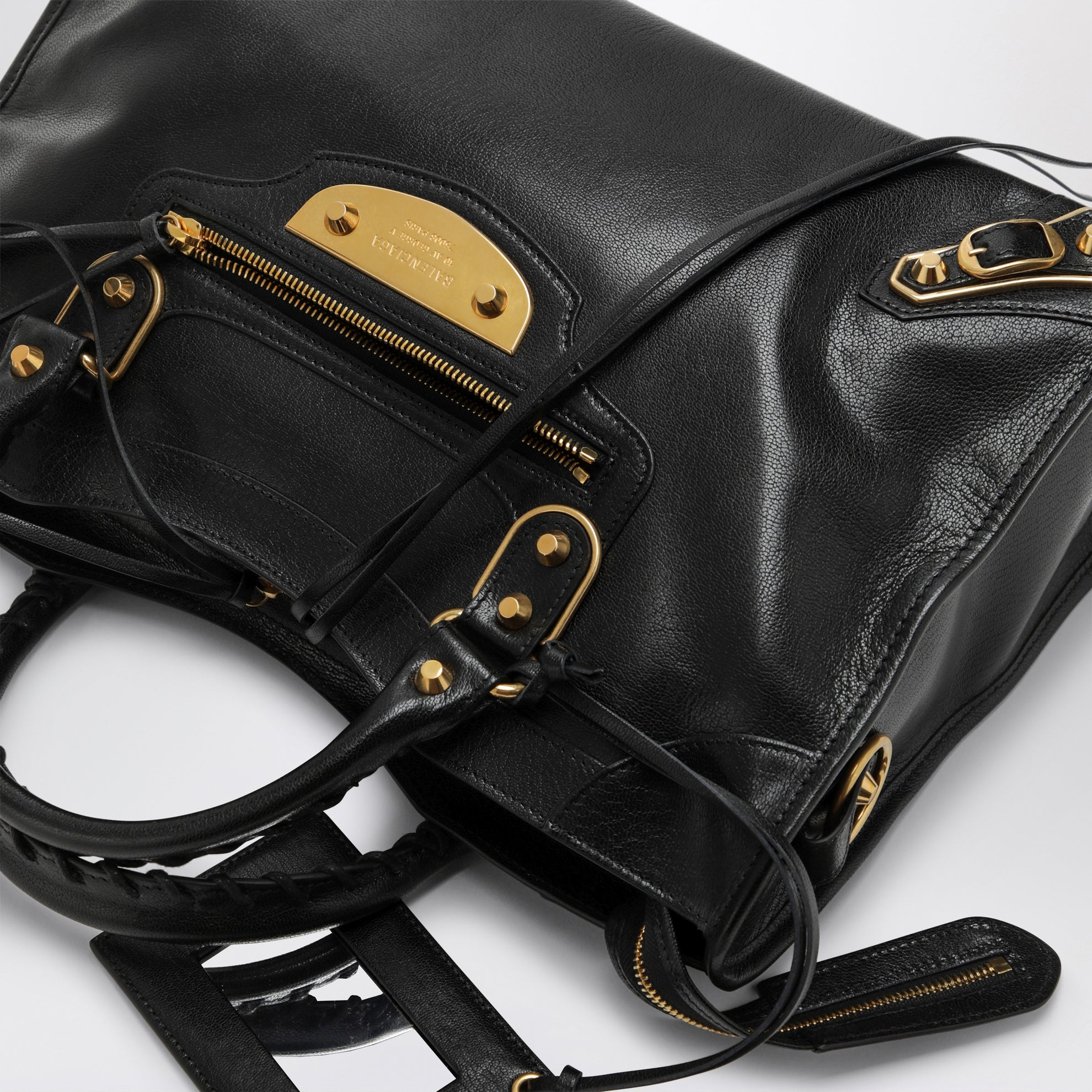Le City Uptown Medium bag in black goatskin