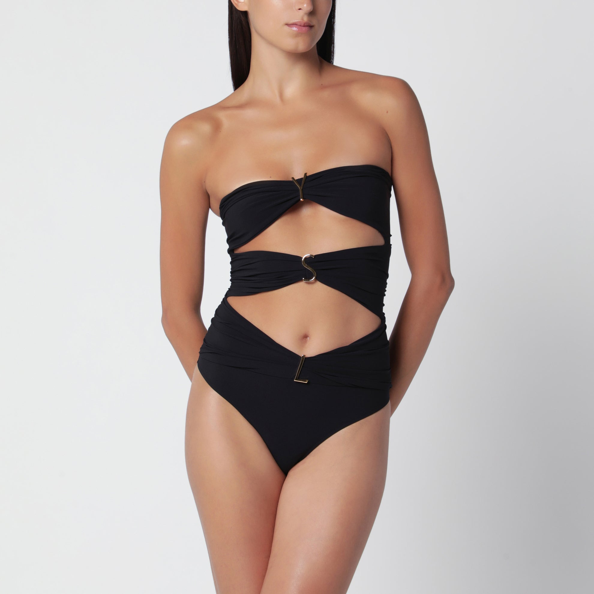 Costume intero nero con cut-out