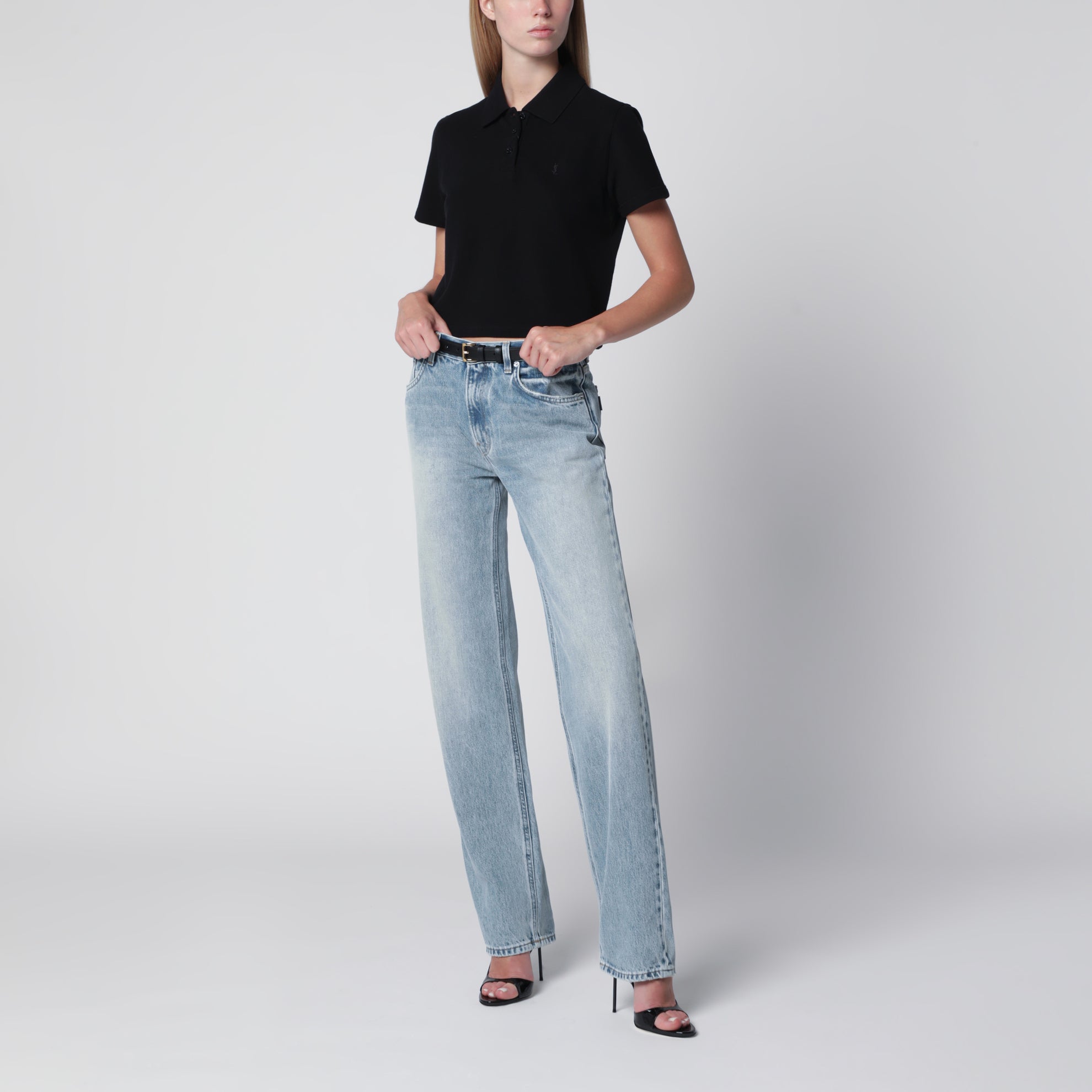 Polo cropped nera in piquet di cotone