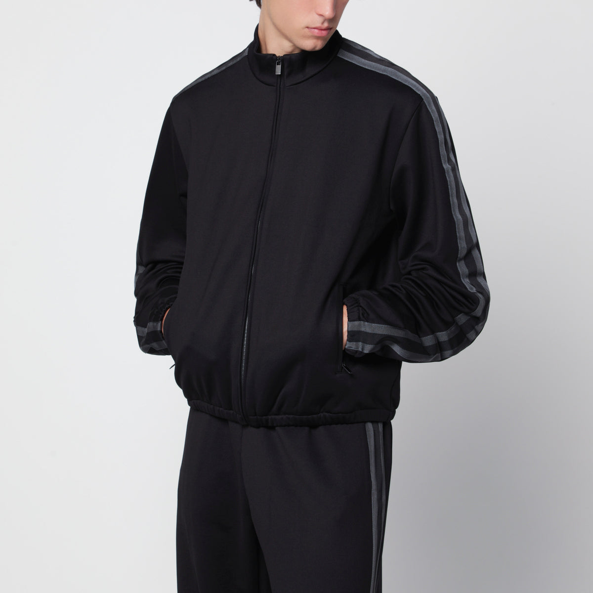 Giacca nera con zip in jersey di misto cotone