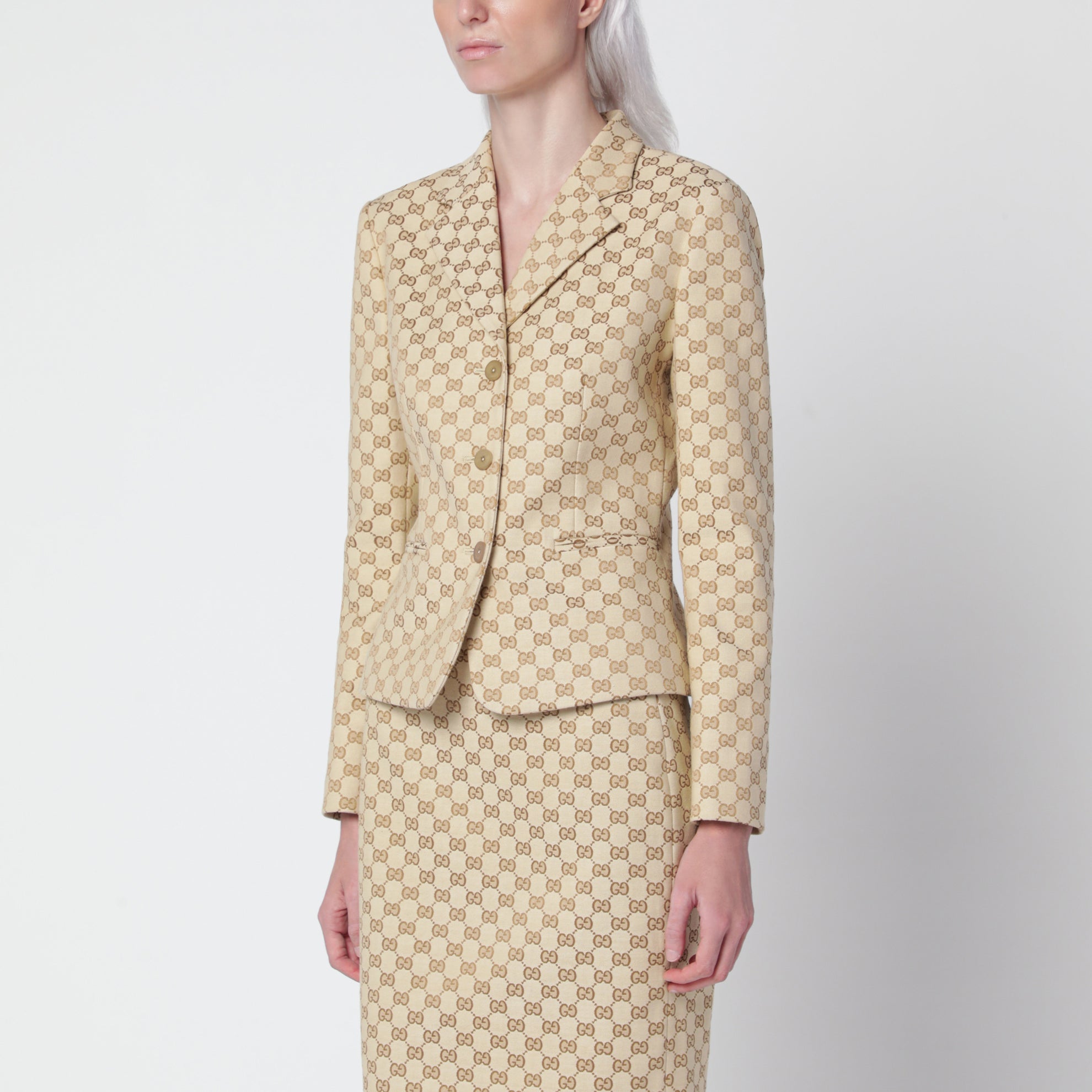 Fitted jacket in new sand GG cotton