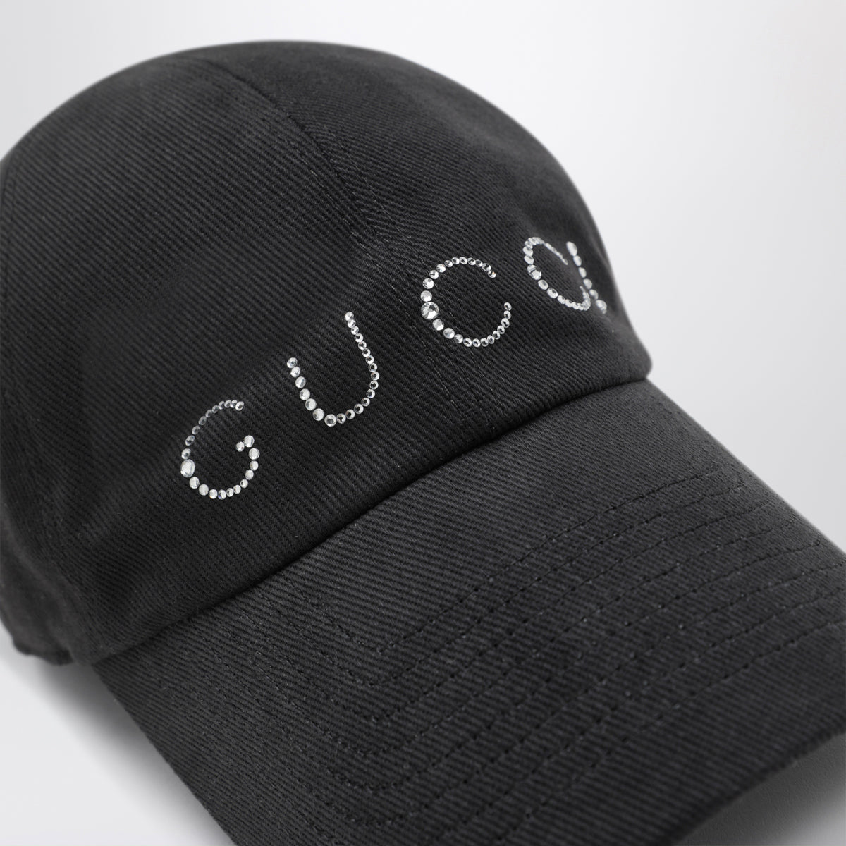 Cappello da baseball nero con logo con cristalli 