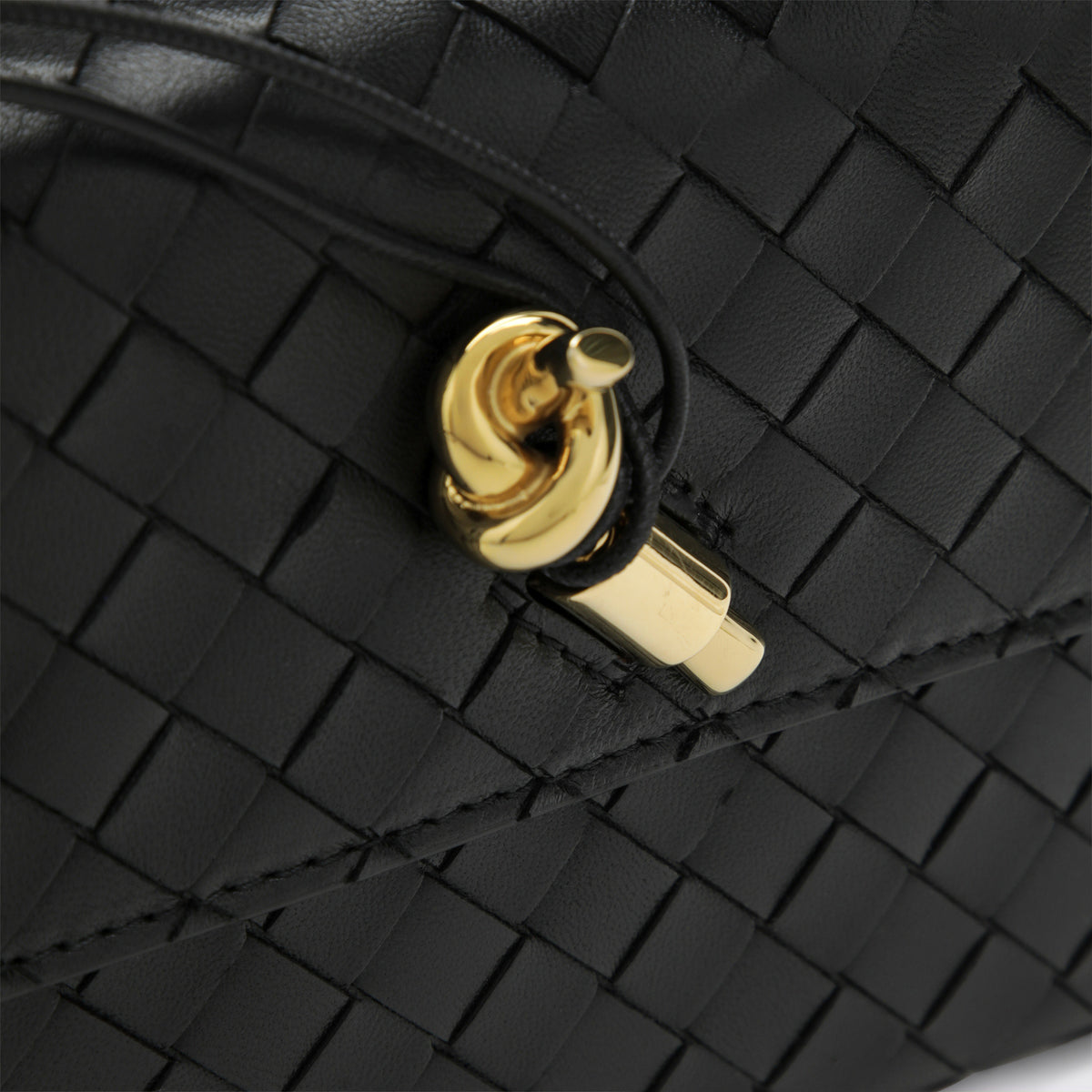 Andiamo 25 black leather clutch