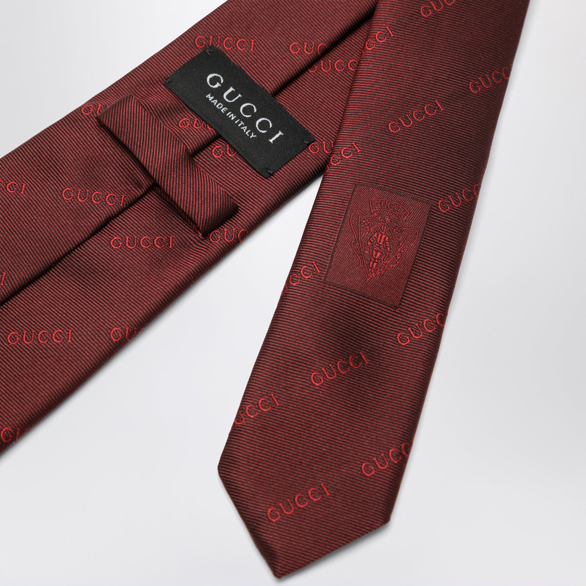 Cravate en soie jacquard rouge