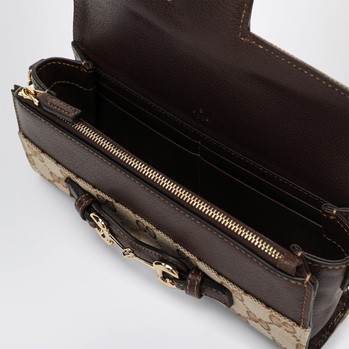 Sand/dunkelbraunes Wallet on Chain aus GG-Gewebe mit Horsebit