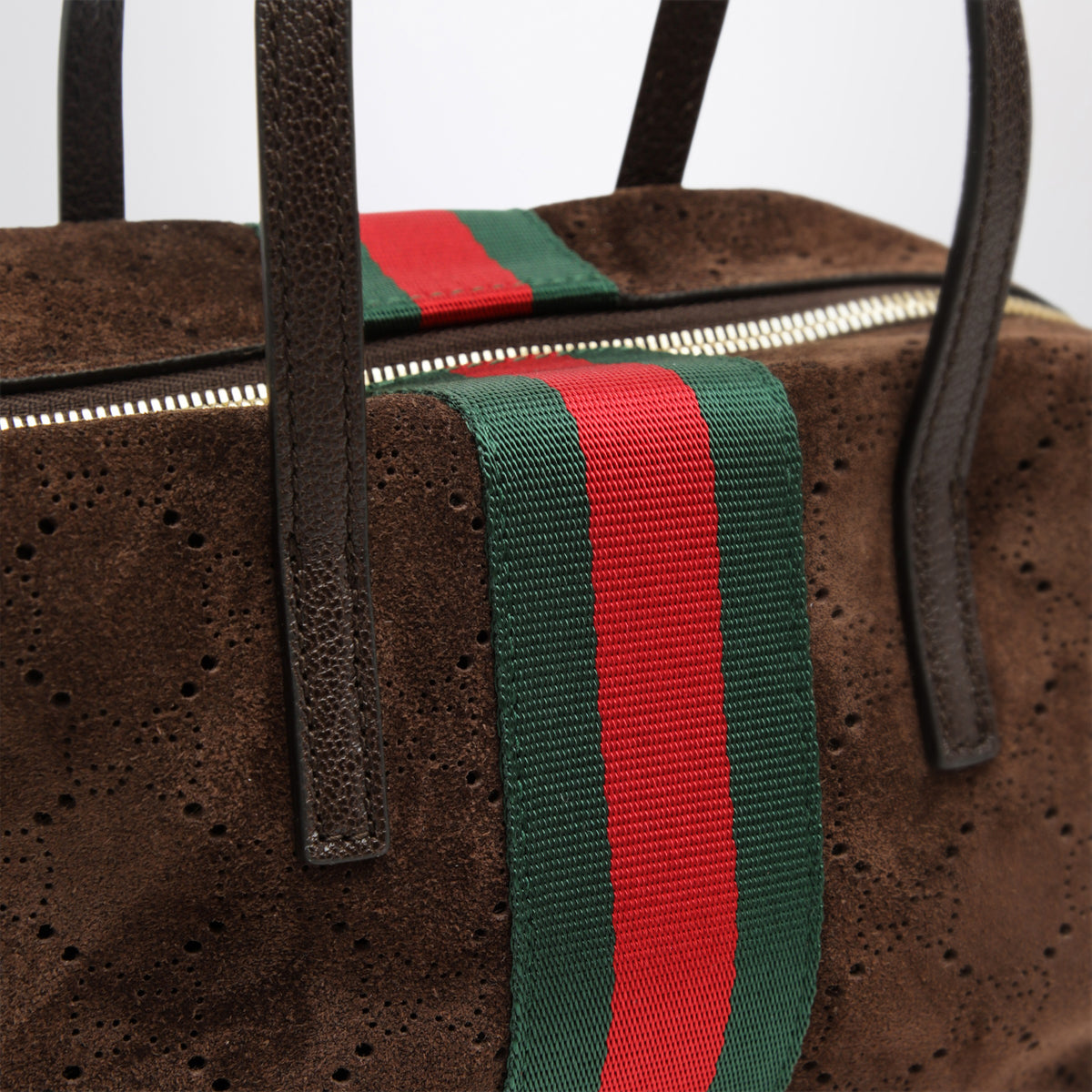 Braune Boston Tasche aus perforiertem Veloursleder mit GG-Logo