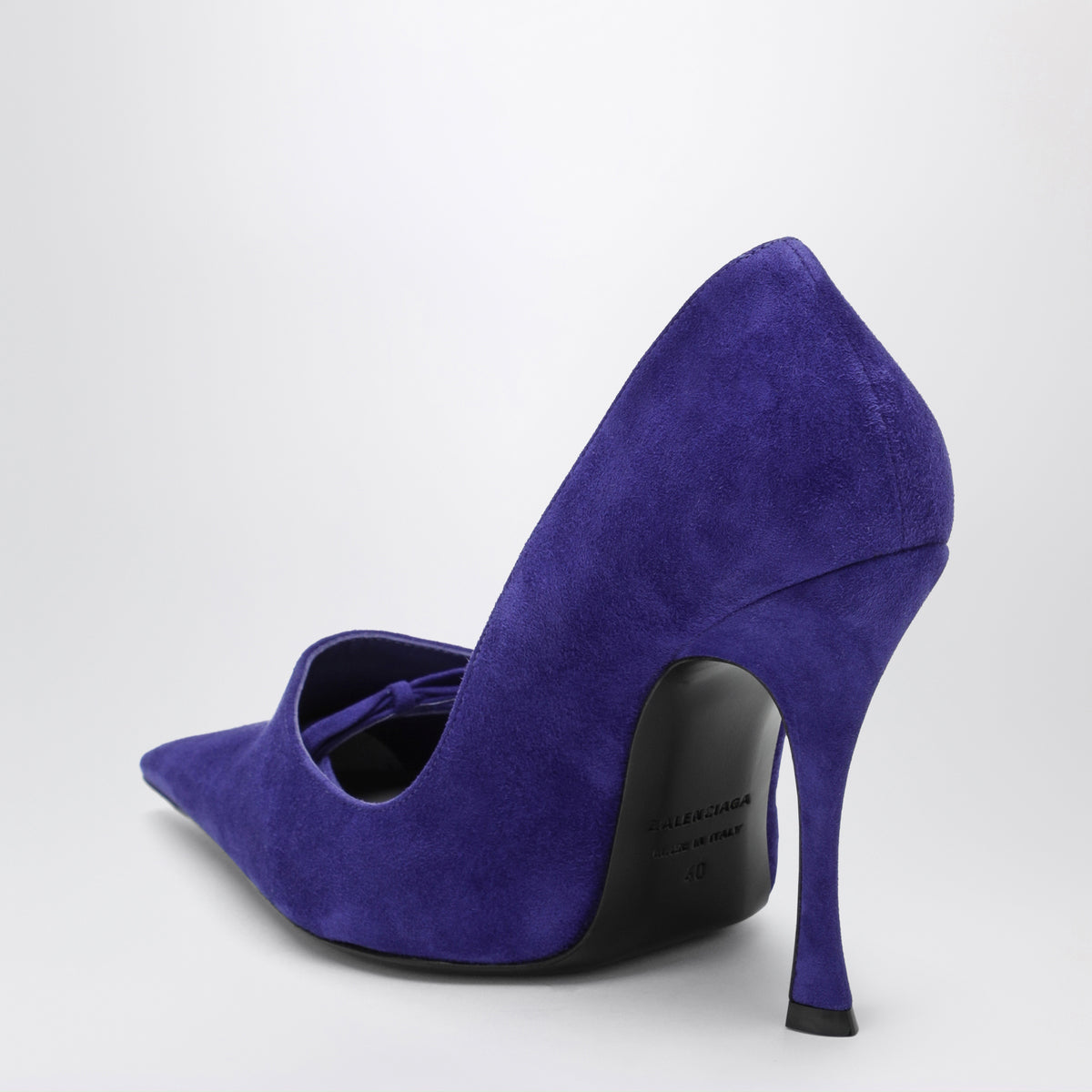 Purple Bloom décolleté in suede