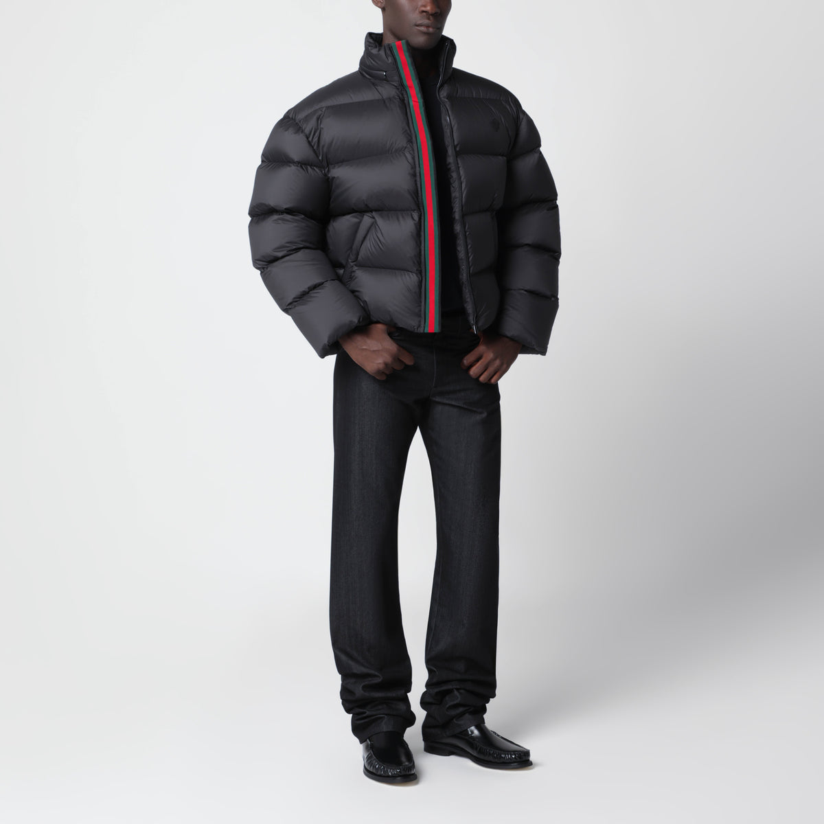 Piumino imbottito con zip nero