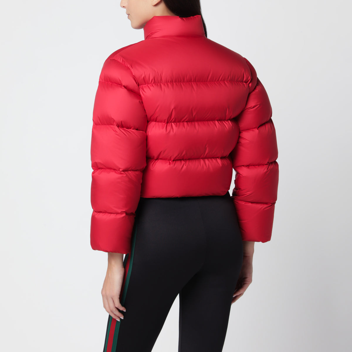 Piumino imbottito cropped con zip rosso