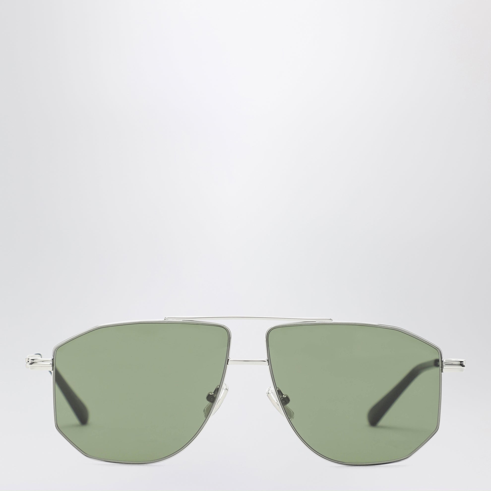 Lunettes de soleil argentées en métal