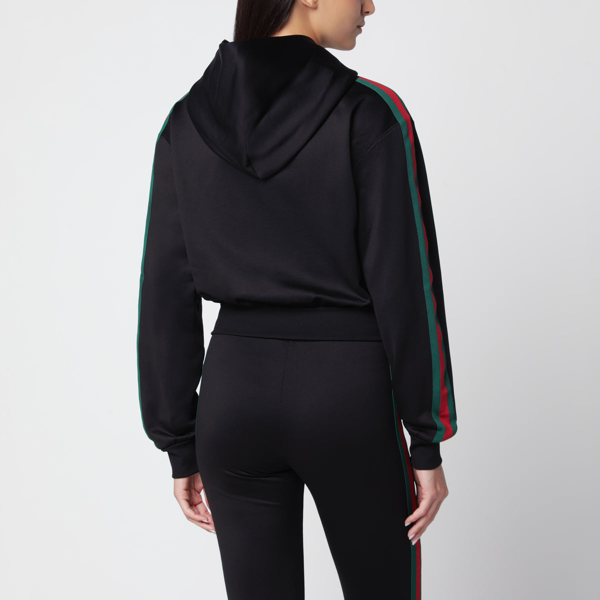 Felpa con zip cropped nera in misto cotone