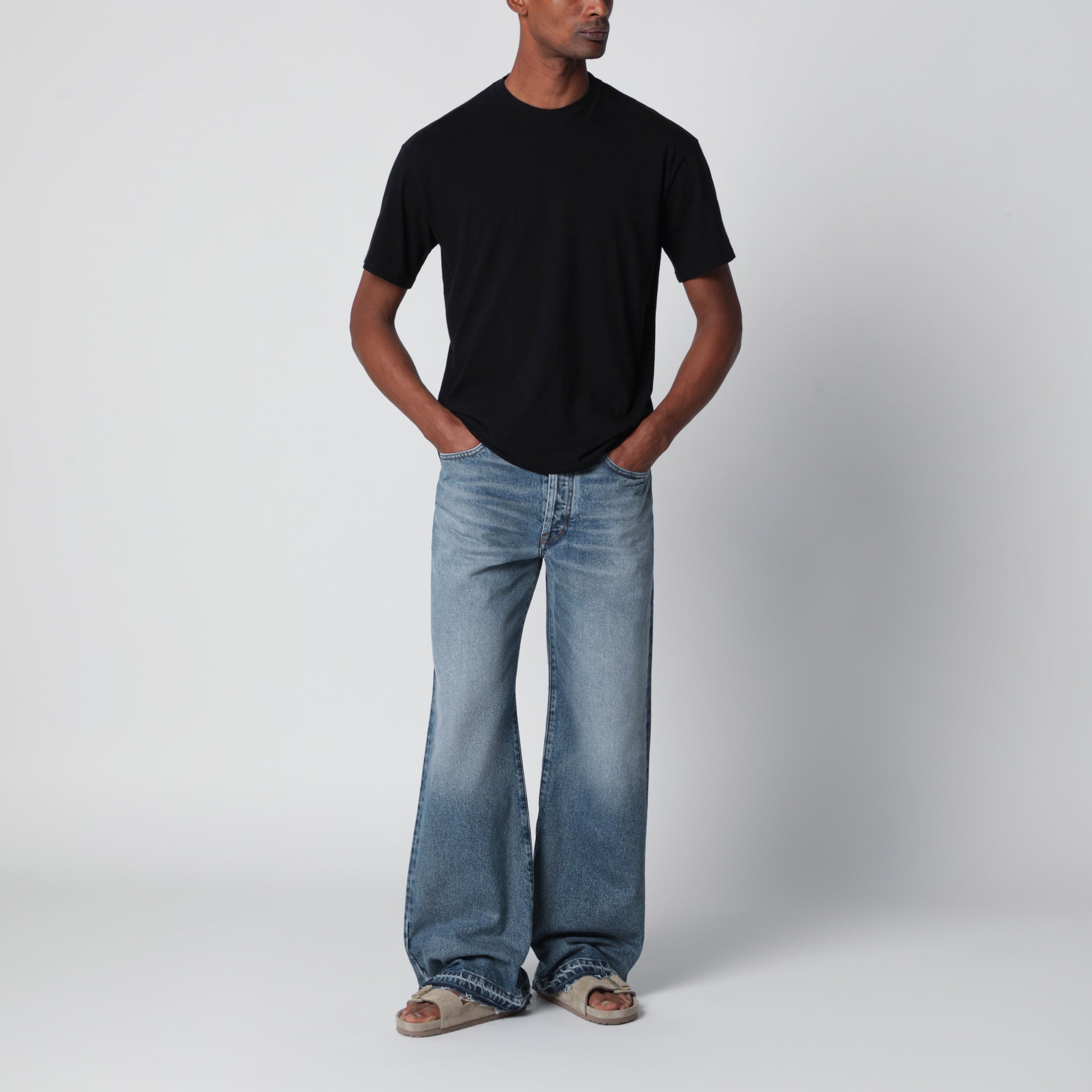 T-shirt girocollo in cotone nera