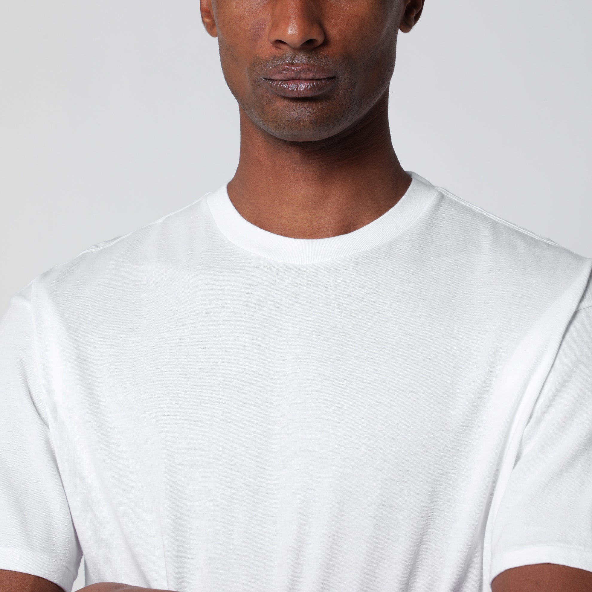 T-shirt girocollo in cotone bianca