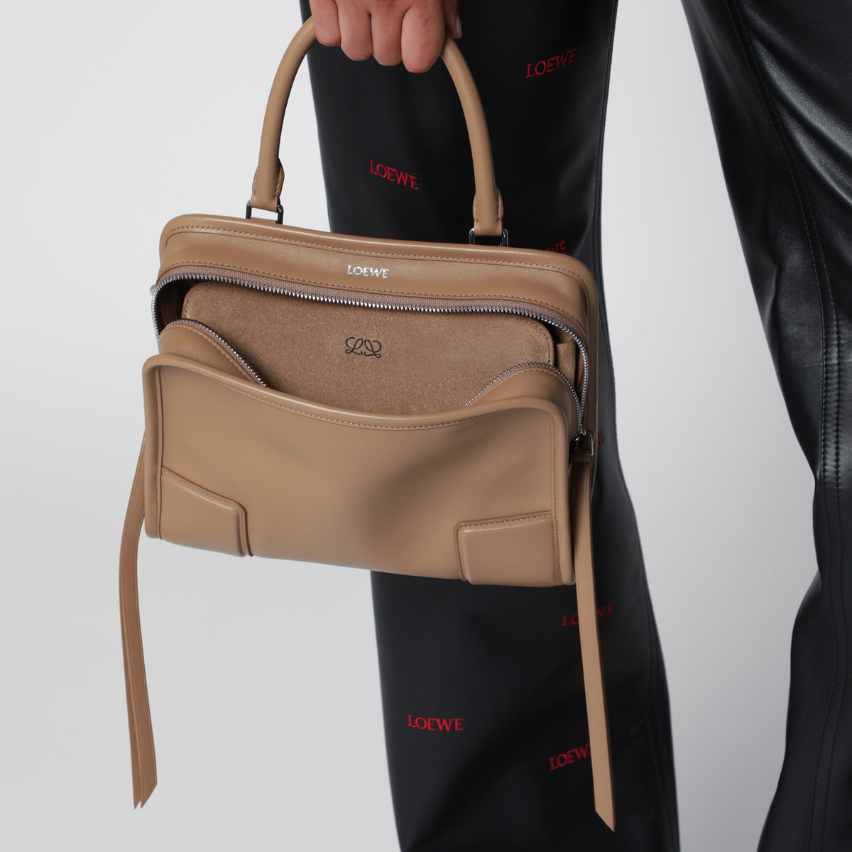 Kleine Amazona 180 Tasche in Mocha