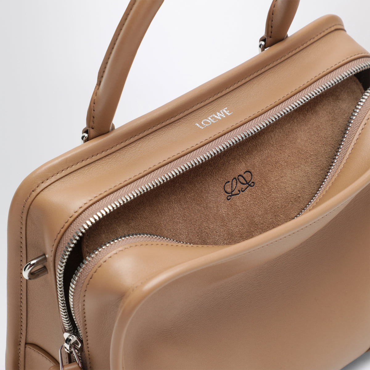 Kleine Amazona 180 Tasche in Mocha