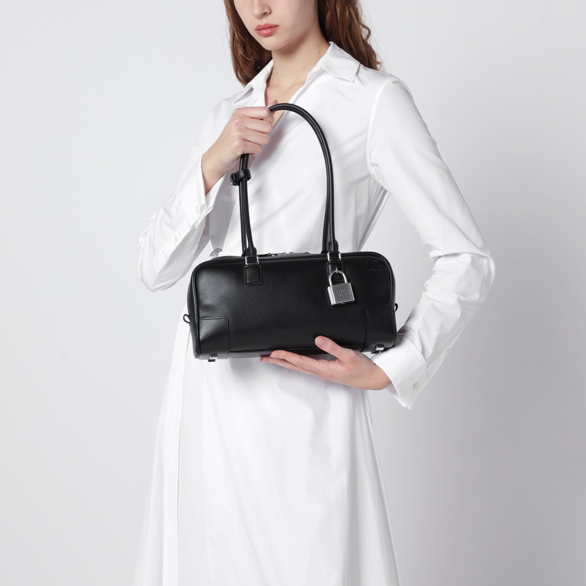 Borsa Amazona 31 Cropped in pelle lucida nera
