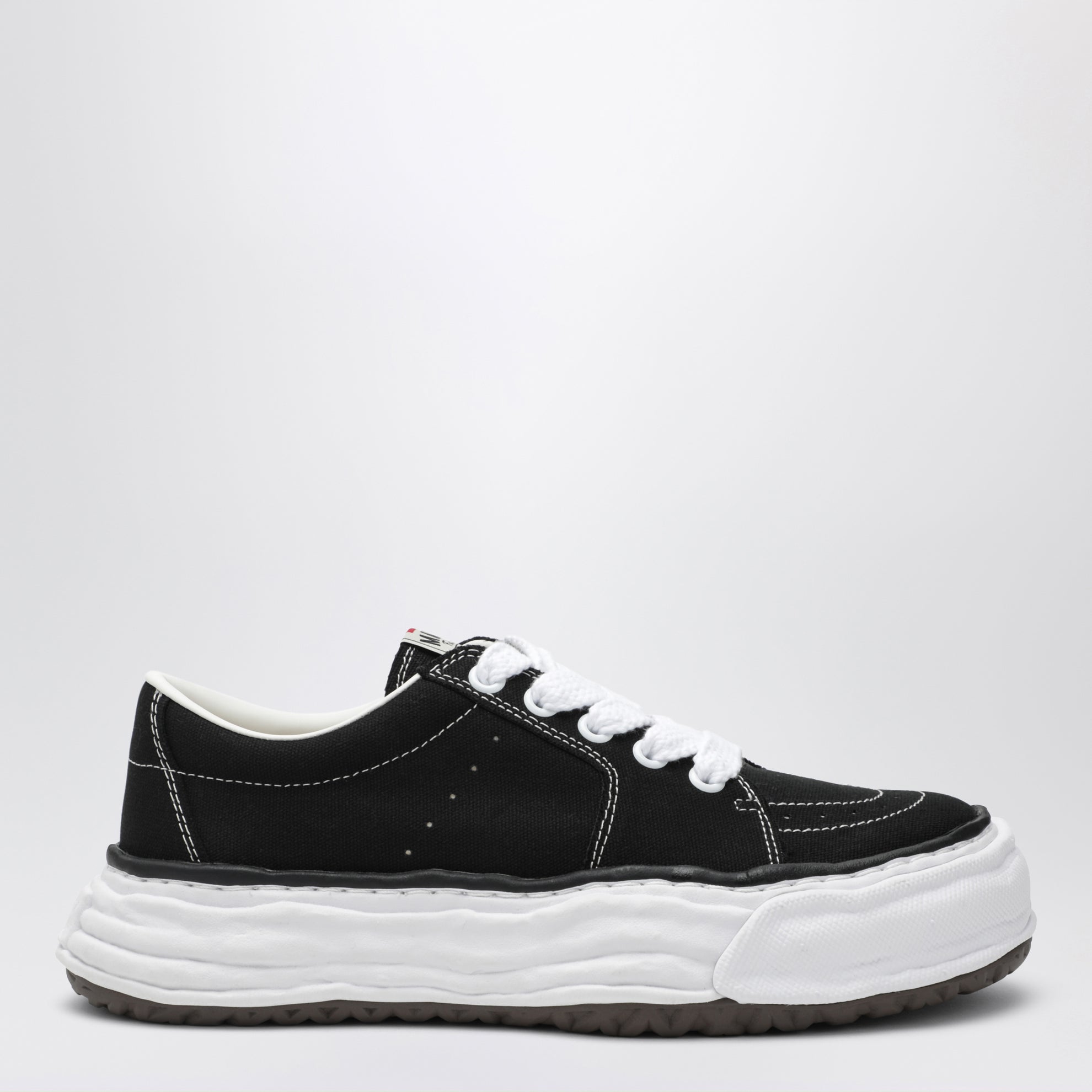 Eric sneakers in black canvas