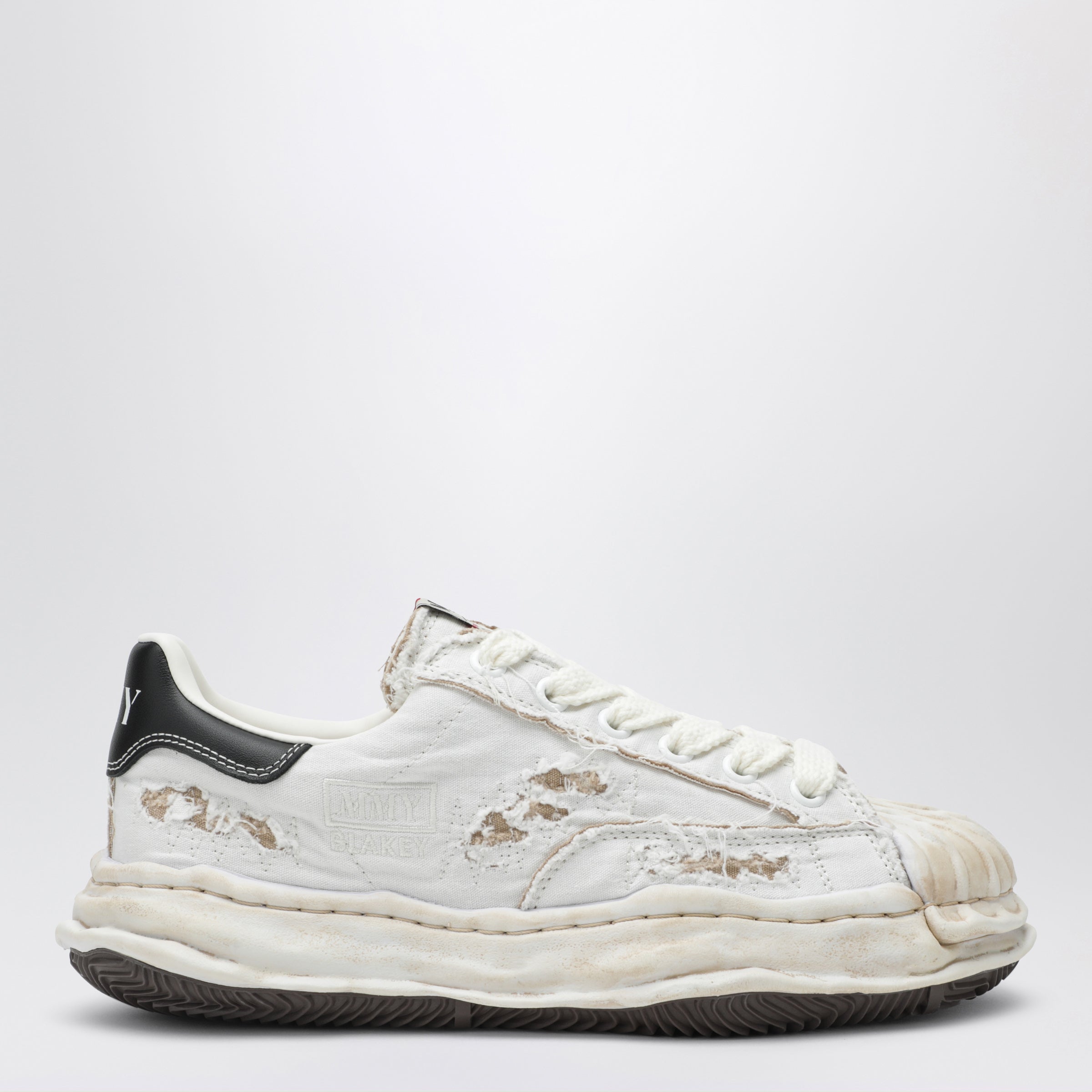 Maison MIHARA YASUHIRO Blakey sneakers in white canvas with worn