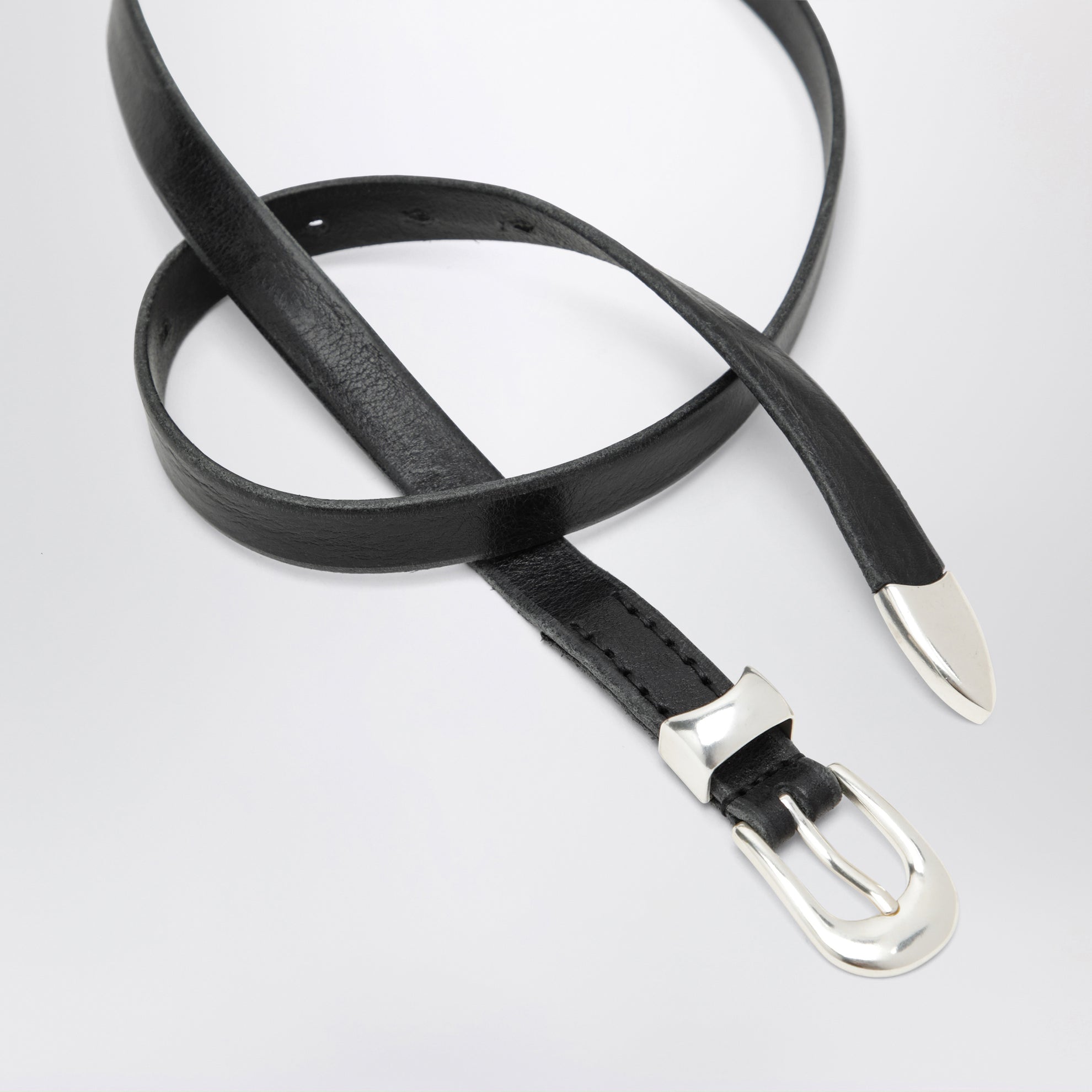 Olega belt in black calfskin leather