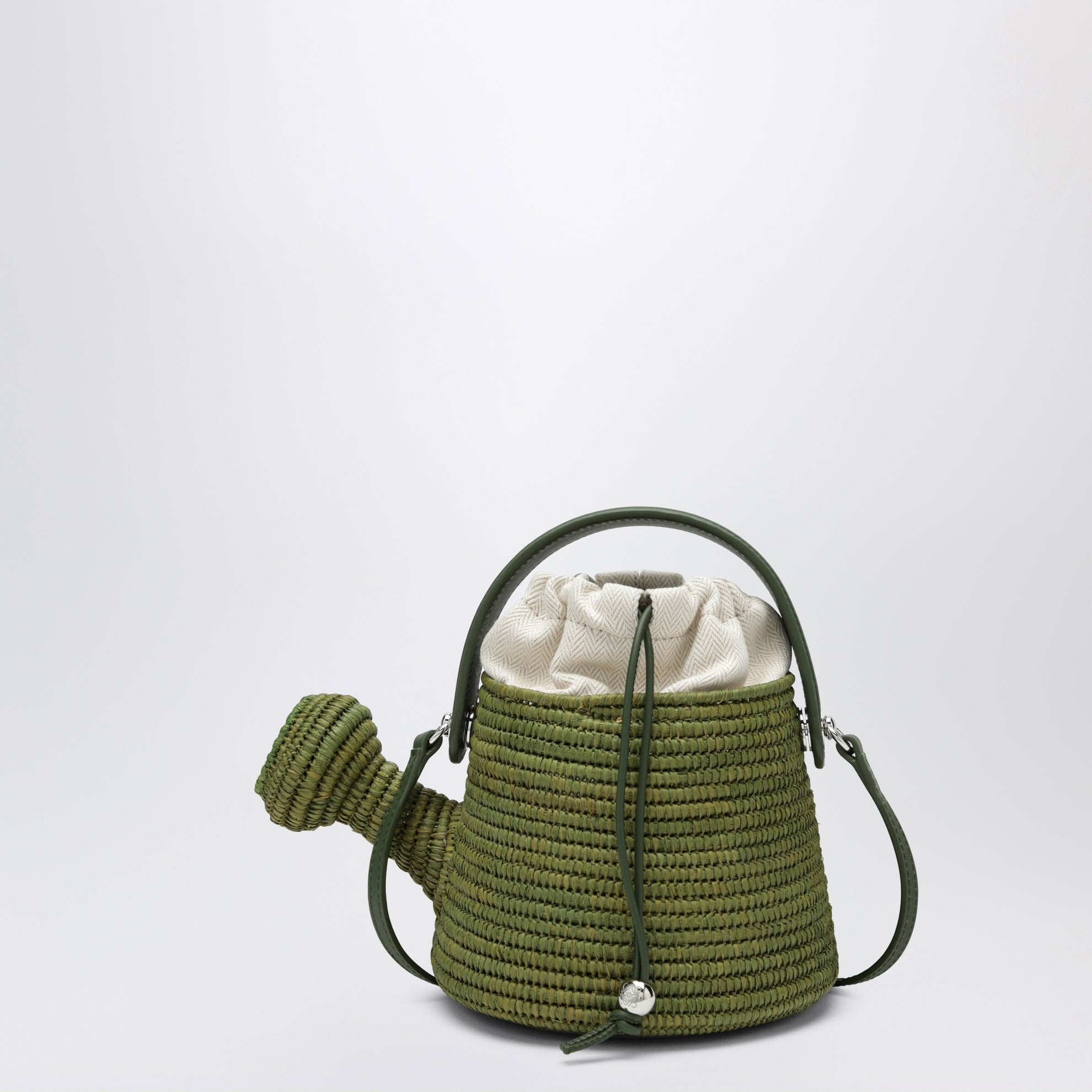 Grüner Beutel aus Raffia und Kalbsleder