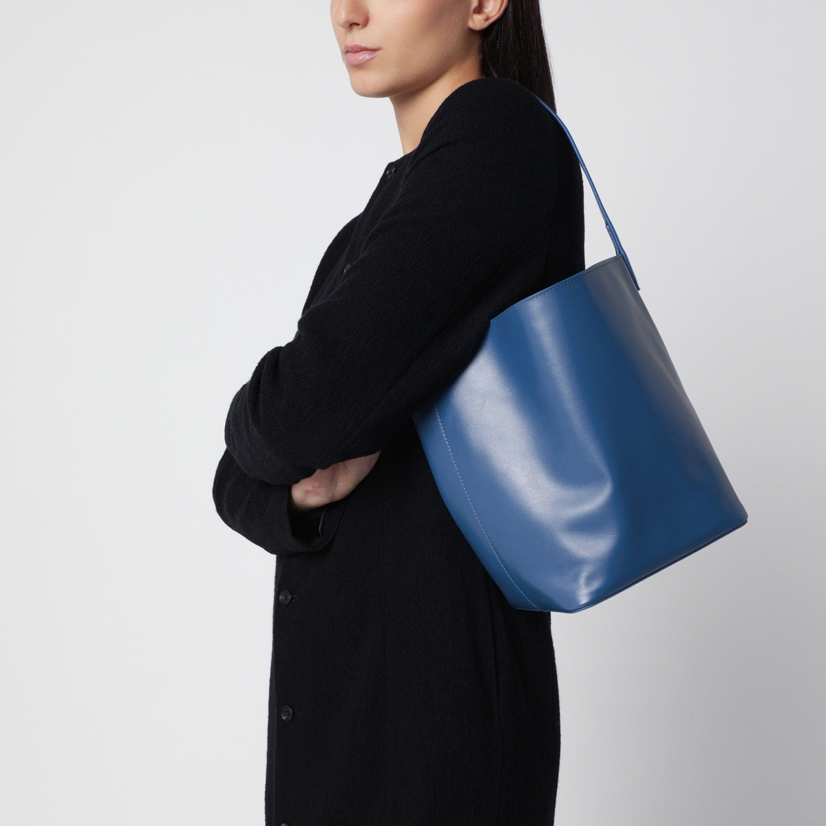 S blue cowhide shoulder bag